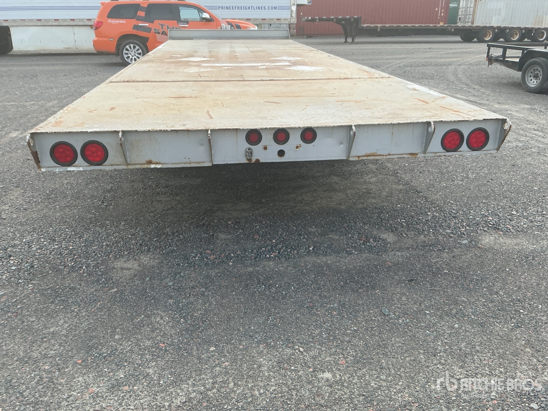 2004 Eager Beaver 18160 lb 27 ft T/A
