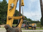 Hydraulics with Bucket Cylinder