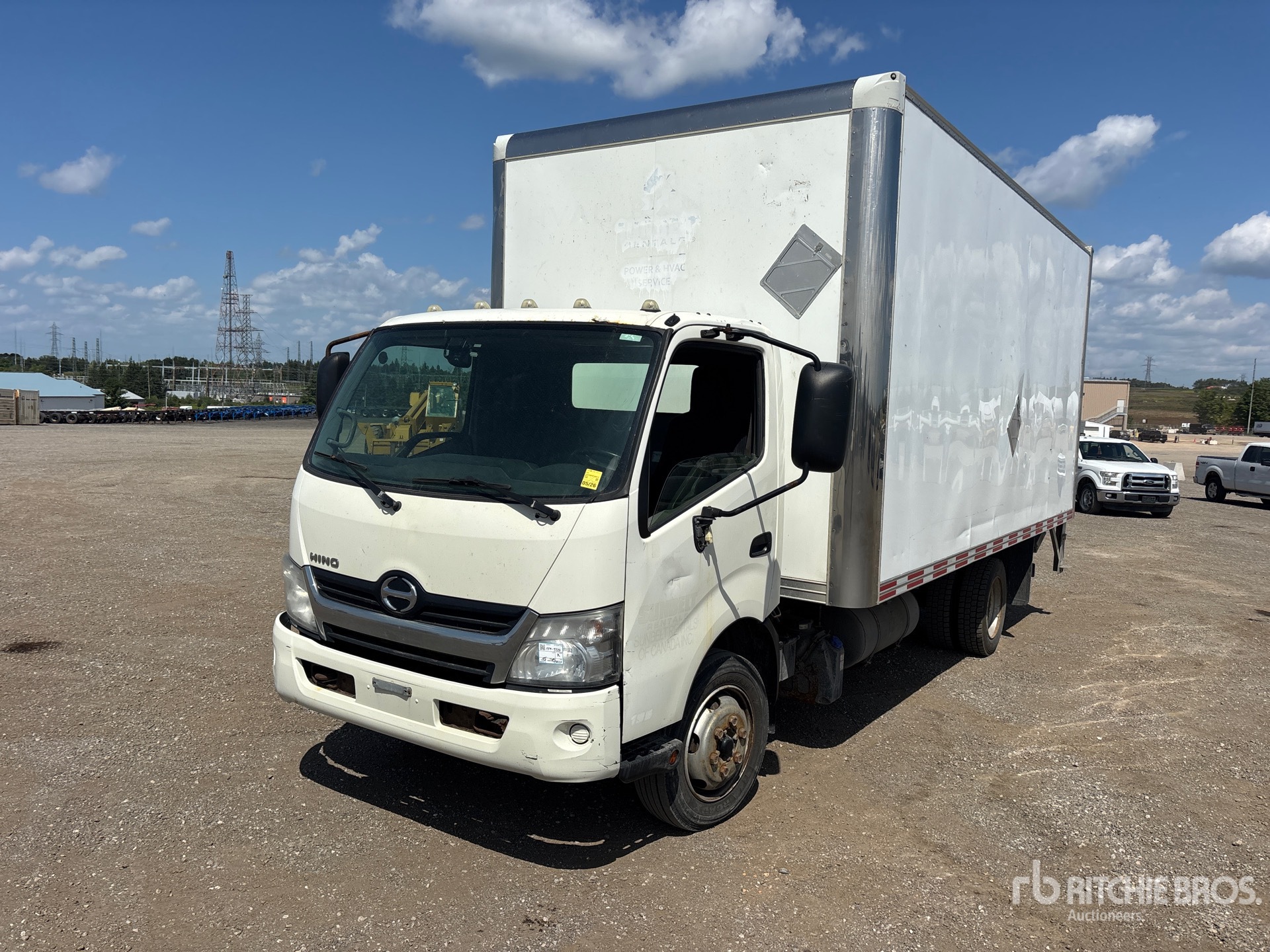 2015 Hino 195