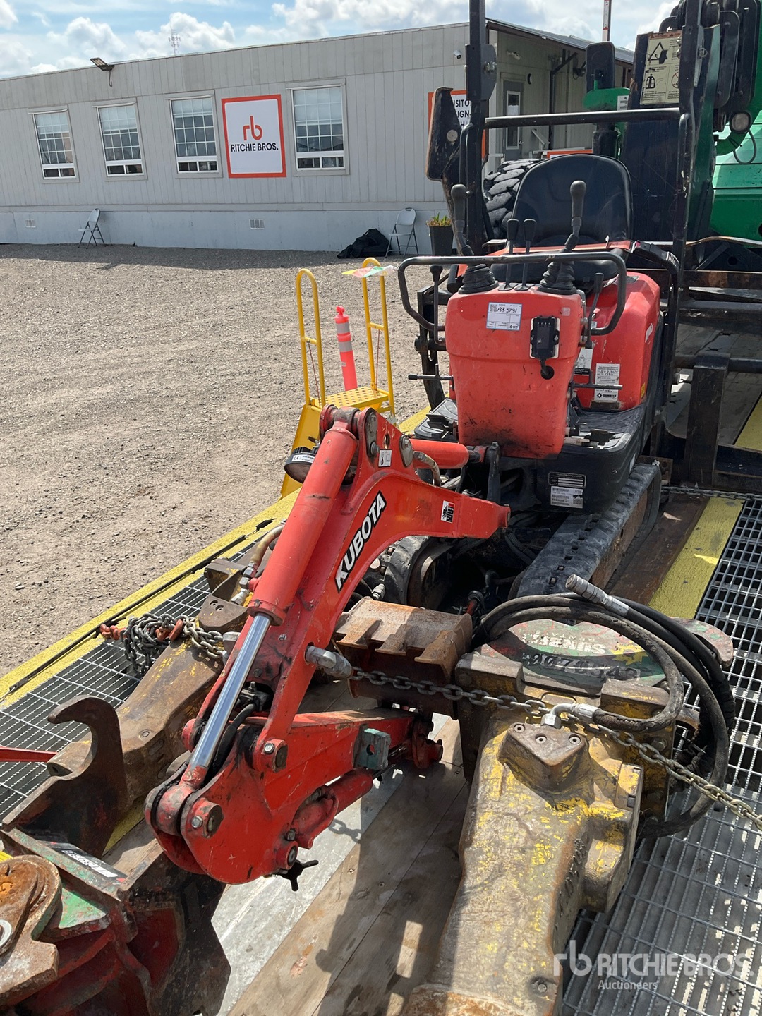 2019 Kubota K008-3