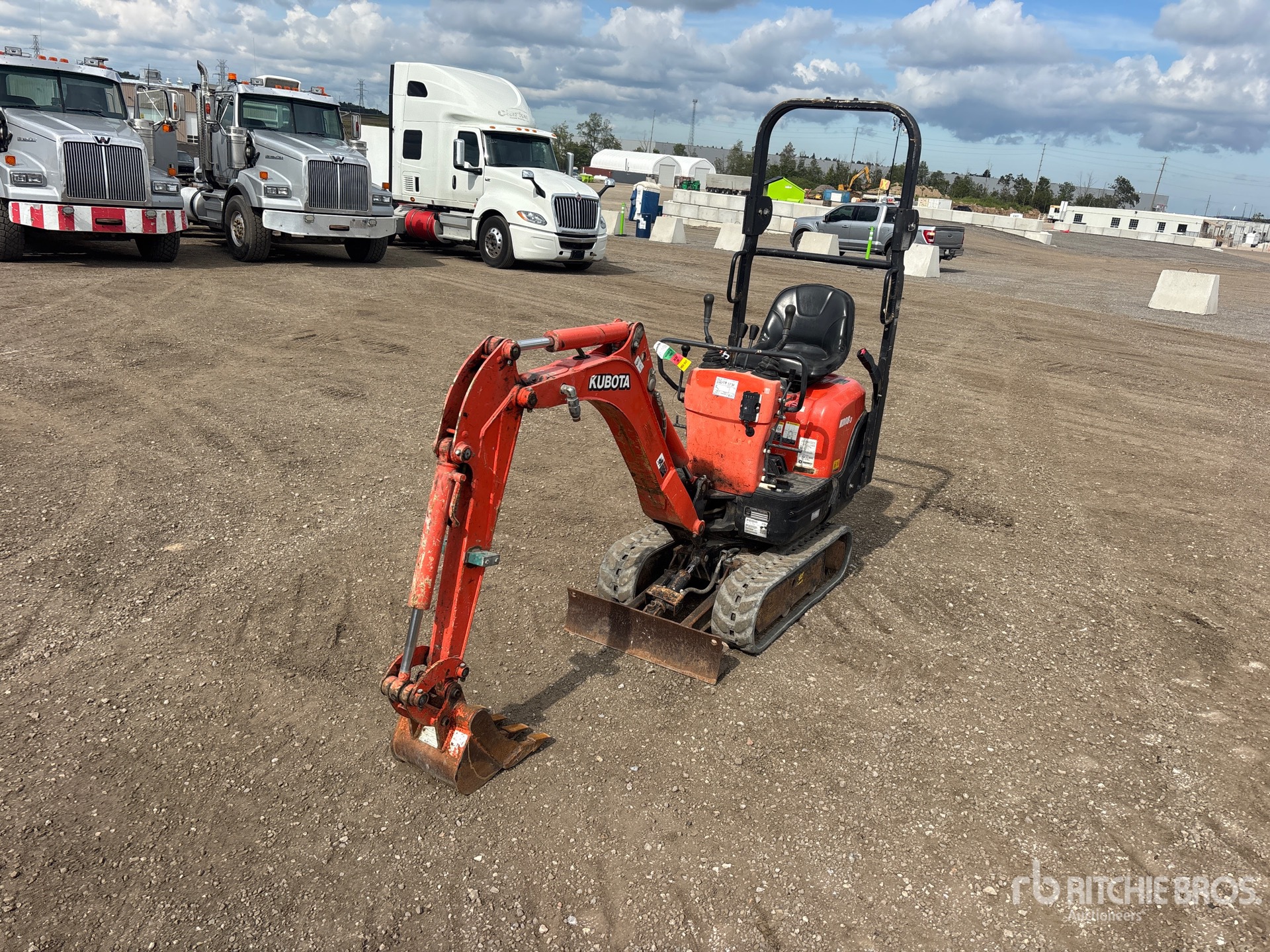 2019 Kubota K008-3