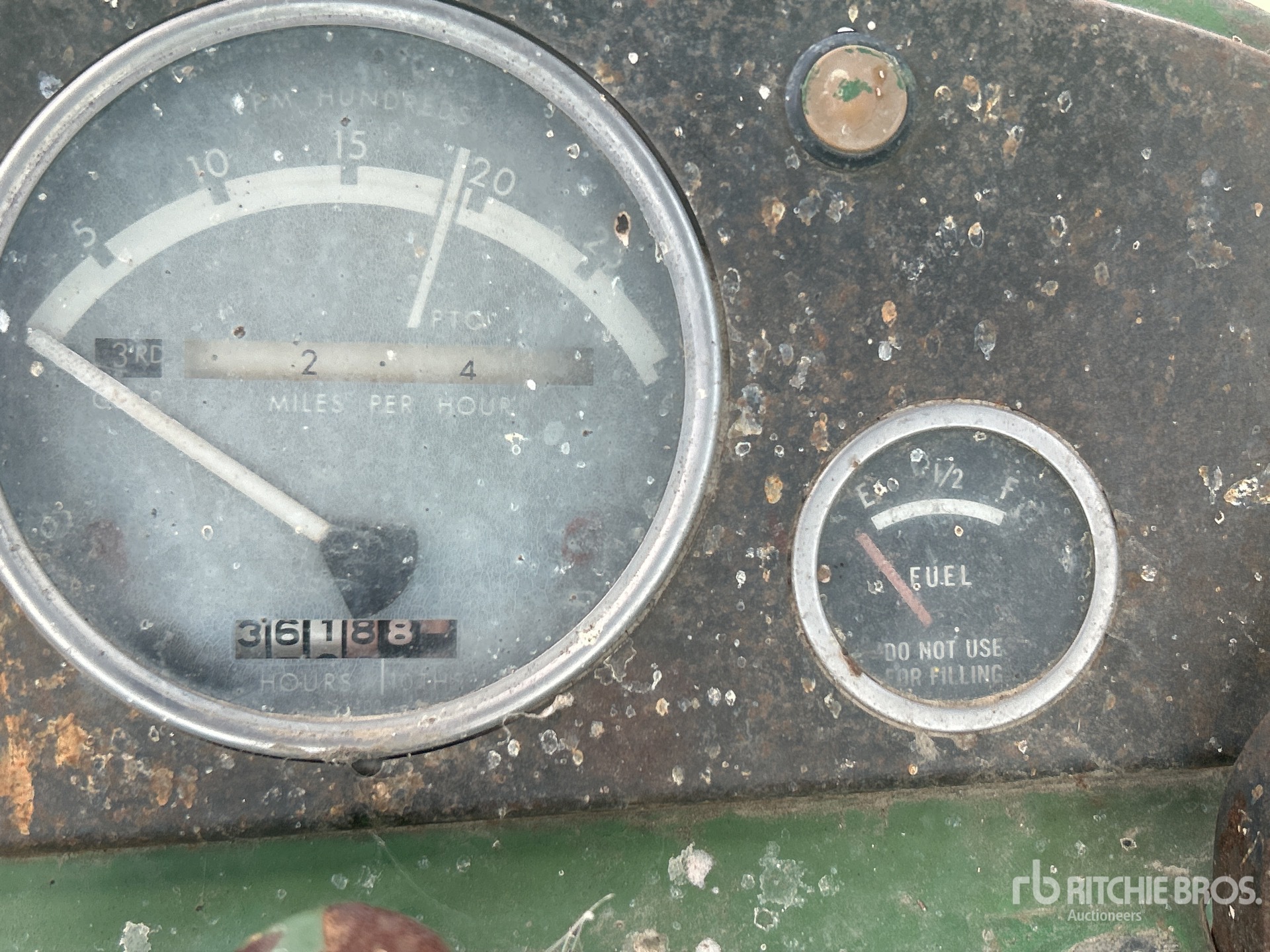 1964 John Deere 5010