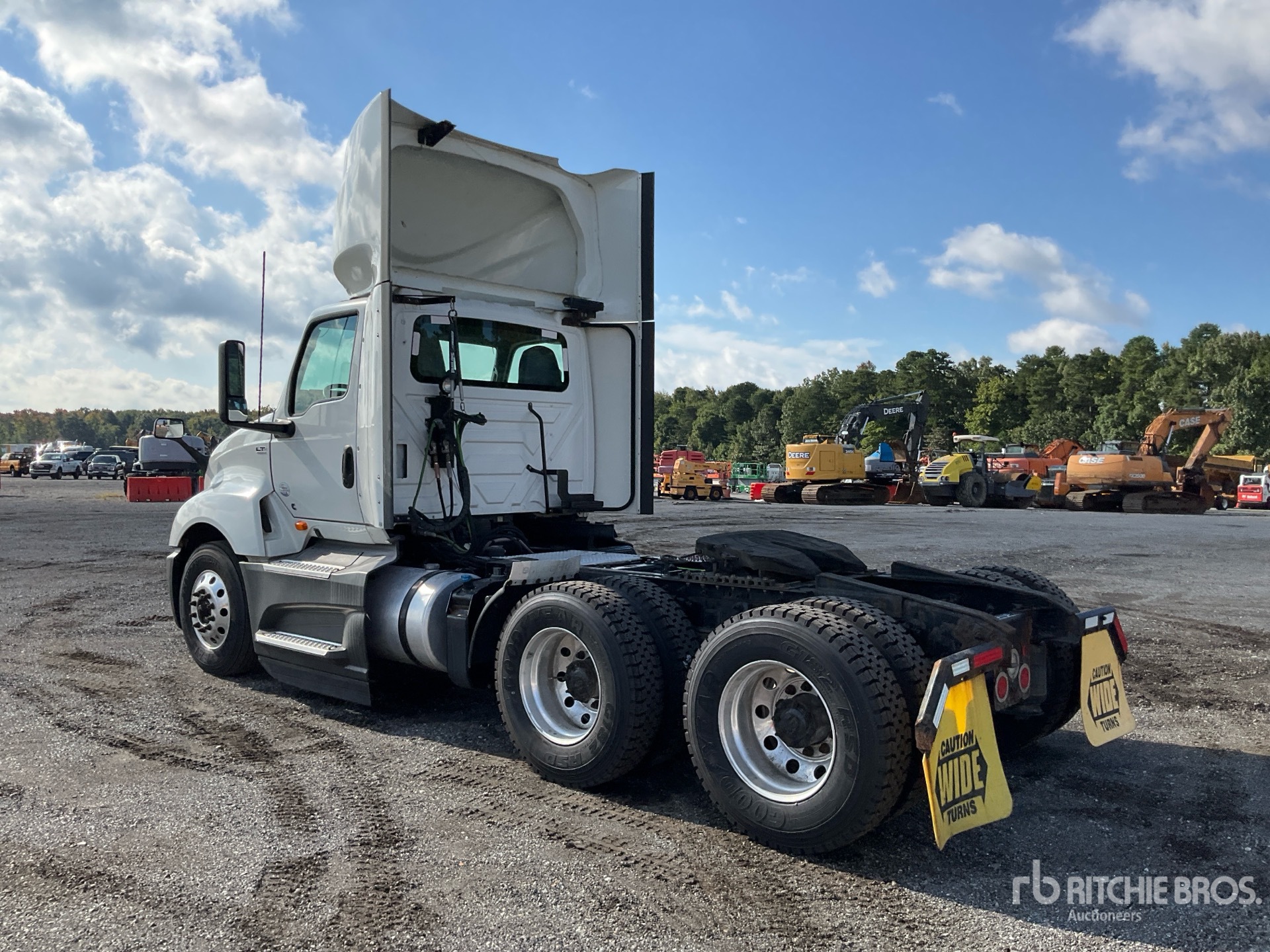 2021 International LT625