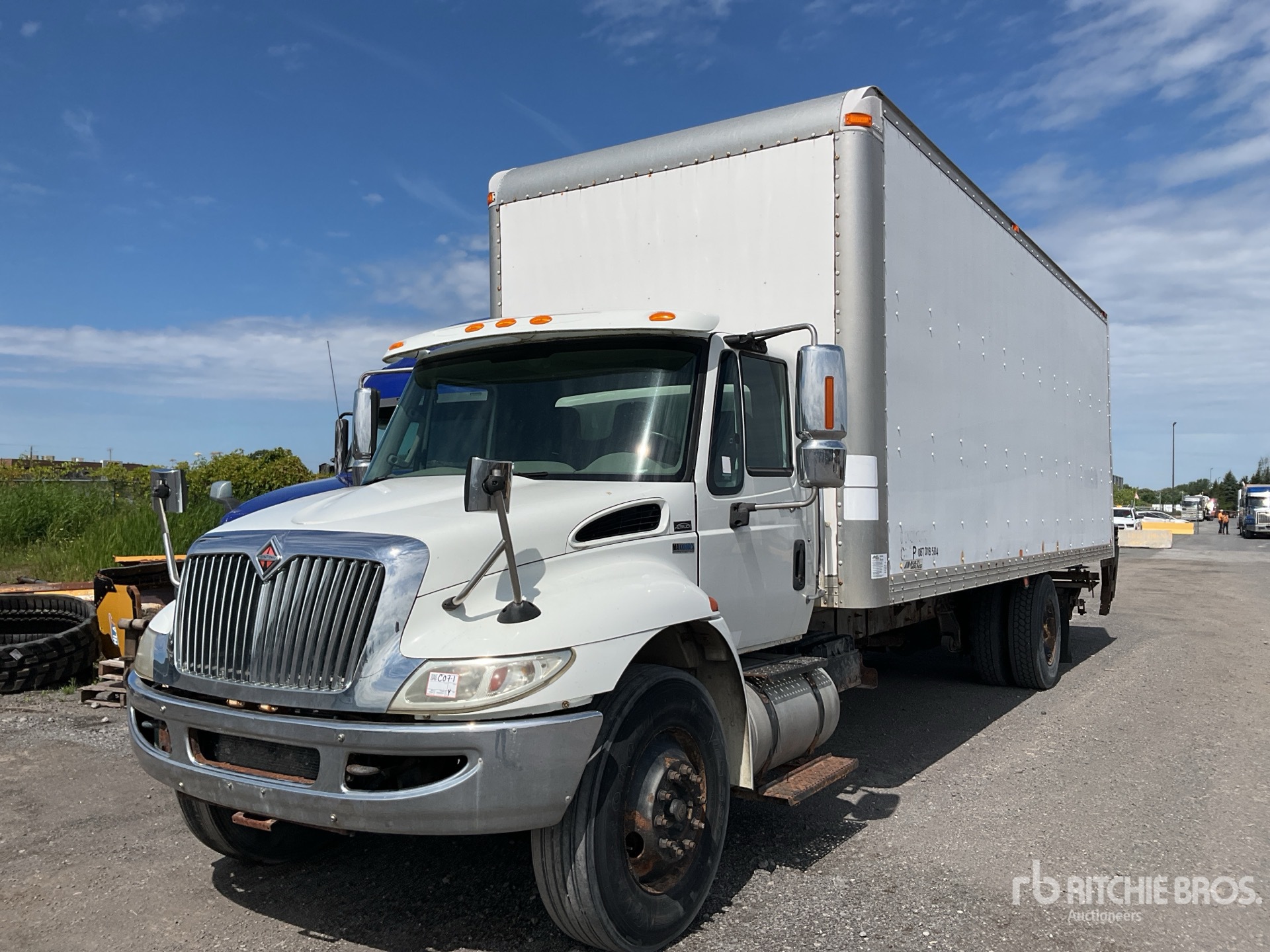 2012 International 4300M7 SBA