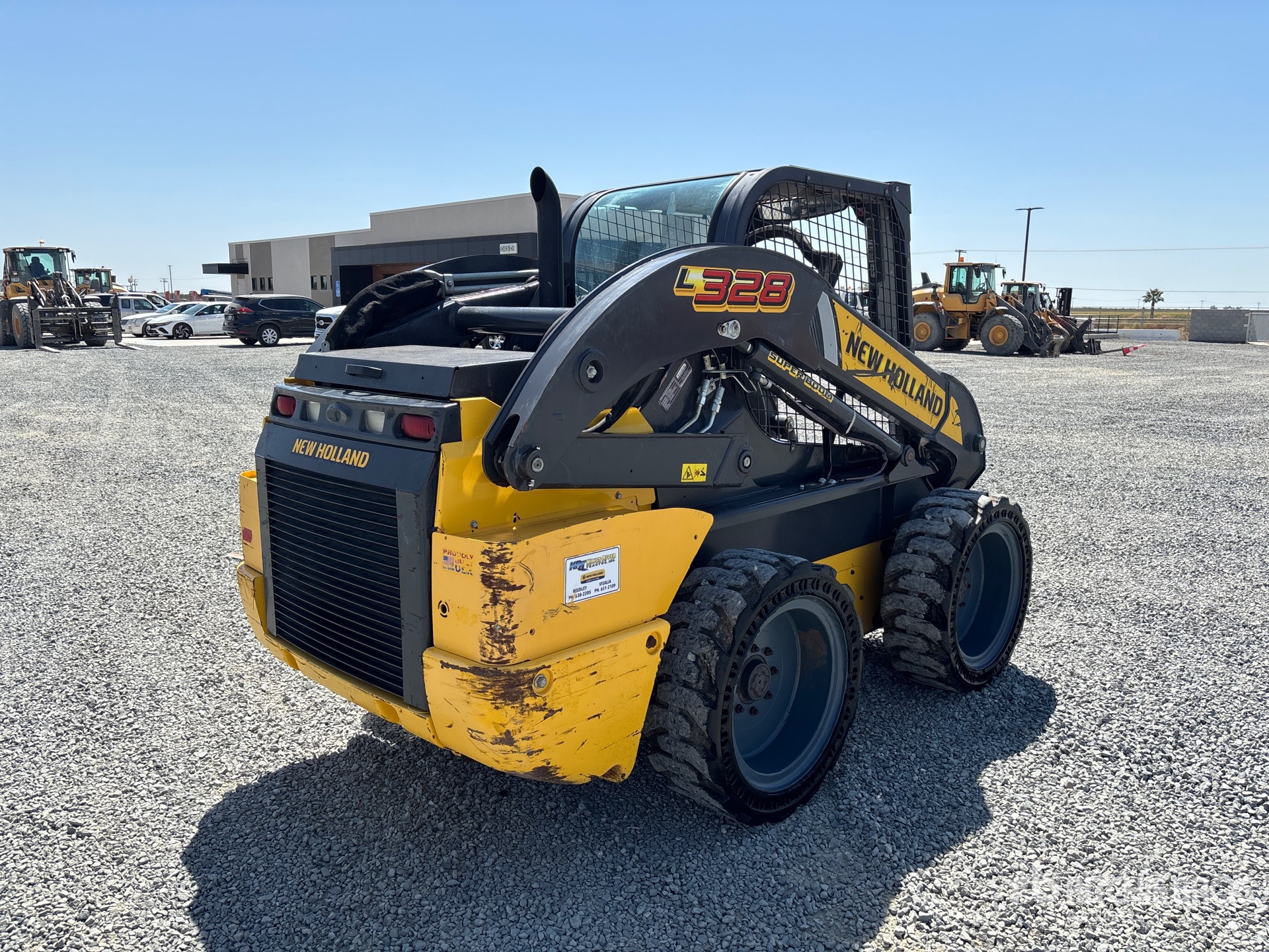 2022 New Holland L328