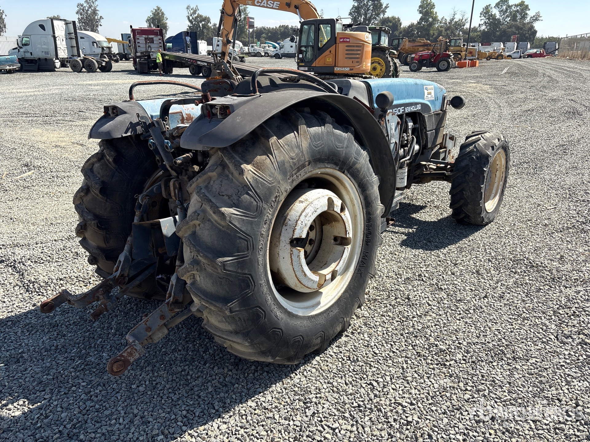 2000 New Holland TN90F