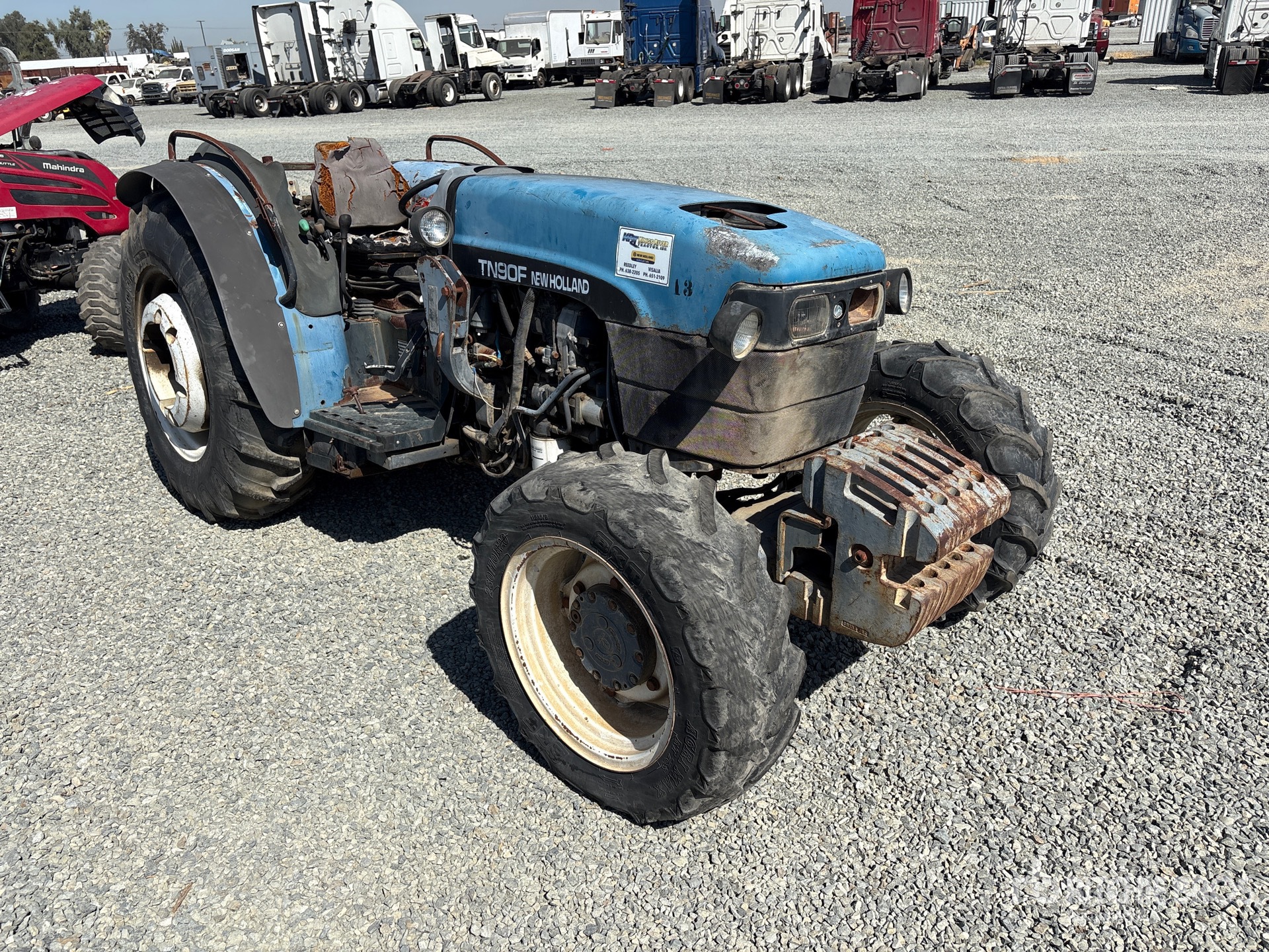 2000 New Holland TN90F