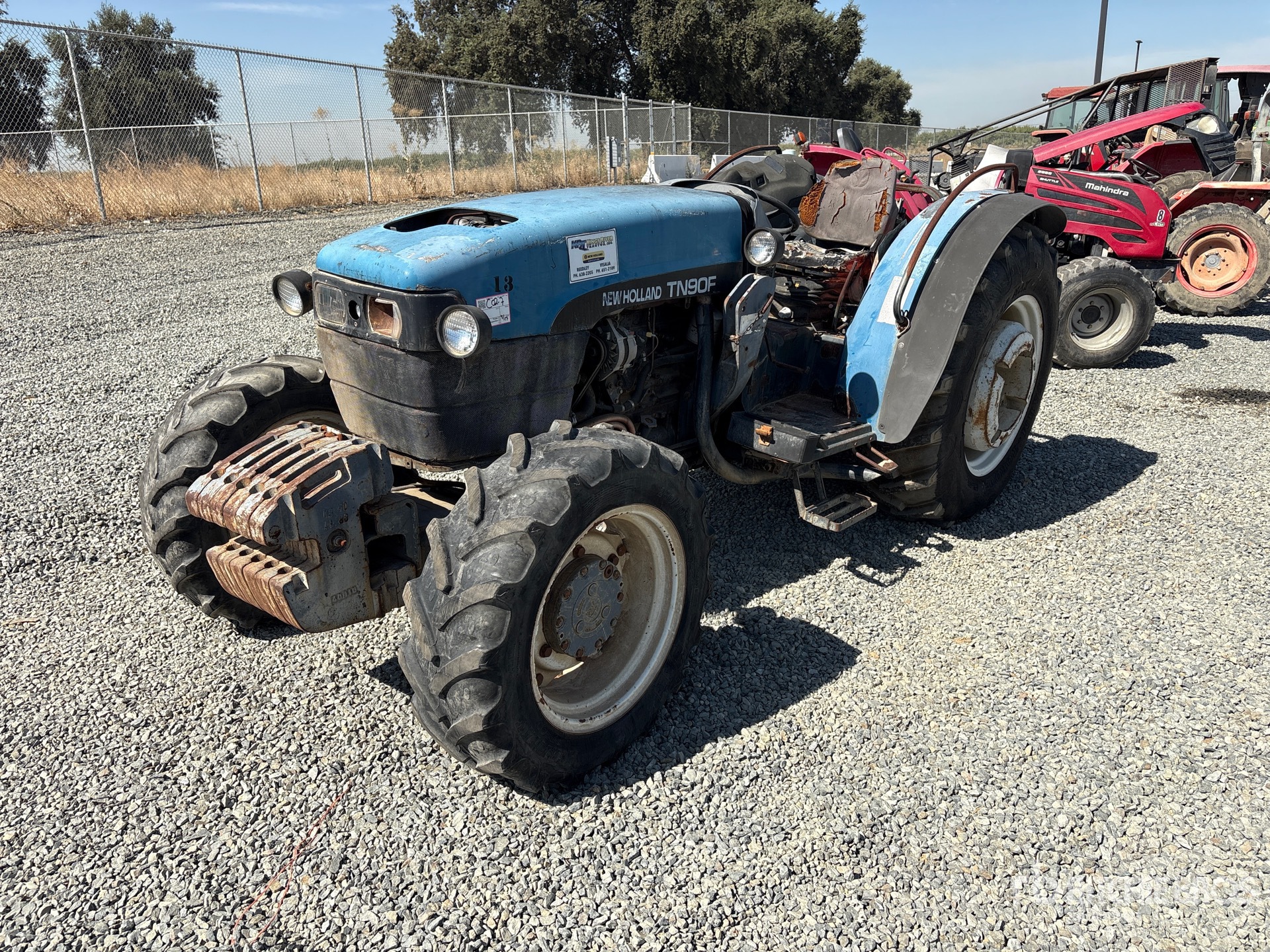 2000 New Holland TN90F