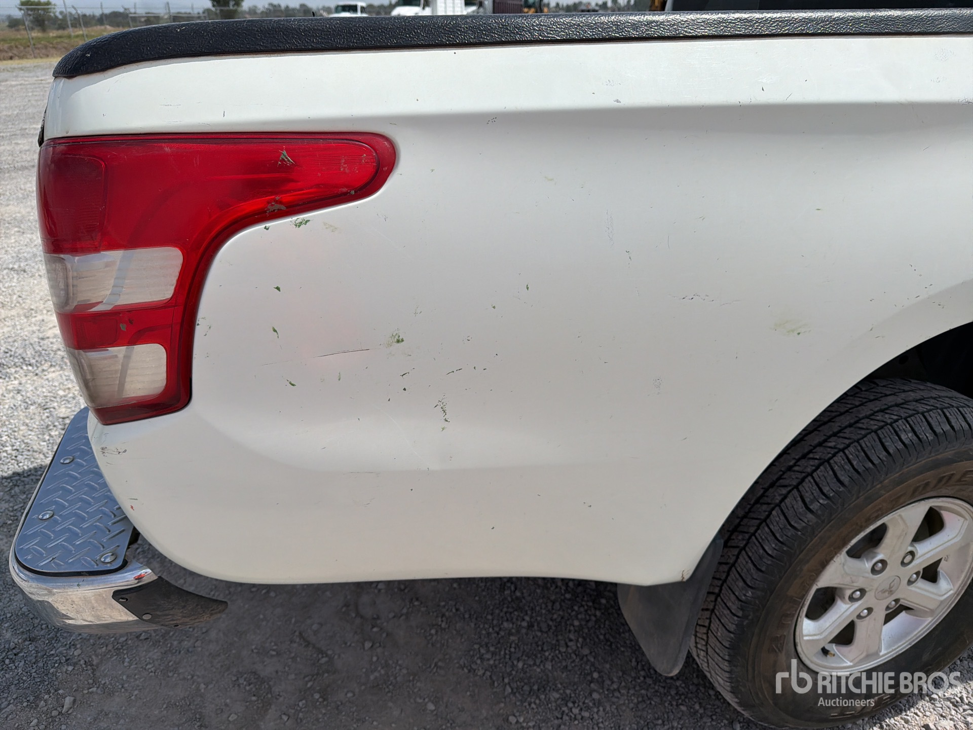 2017 Mitsubishi L200