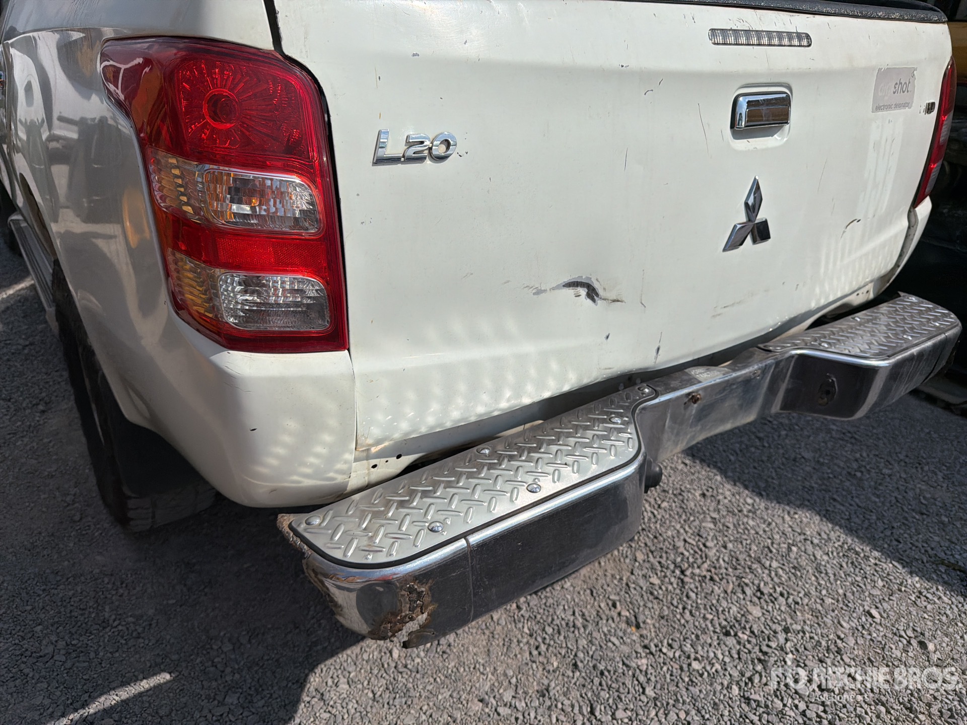 2017 Mitsubishi L200