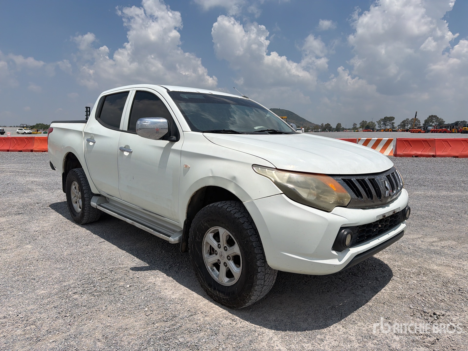 2017 Mitsubishi L200