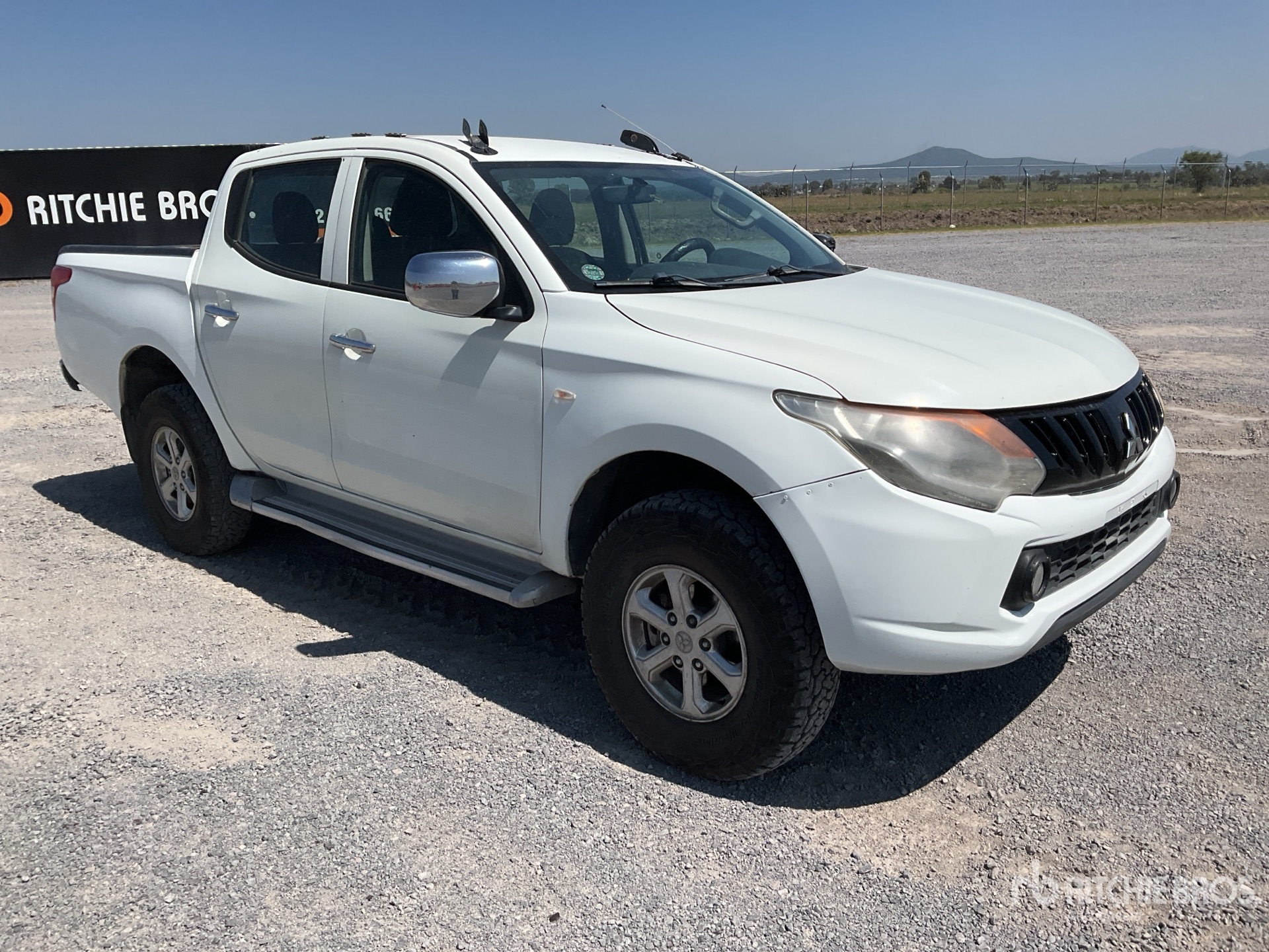 2017 Mitsubishi L200