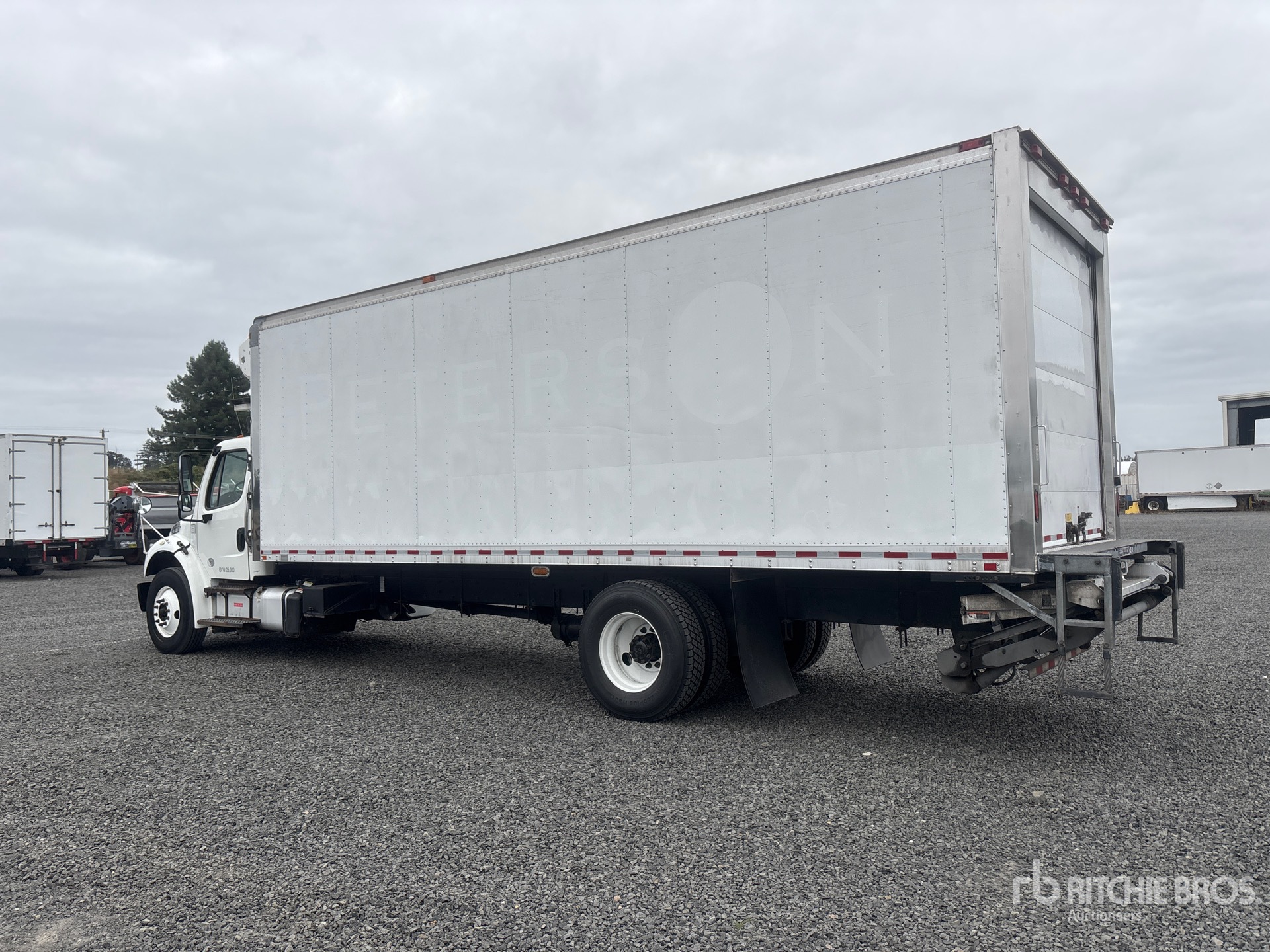 2019 Freightliner M2 106