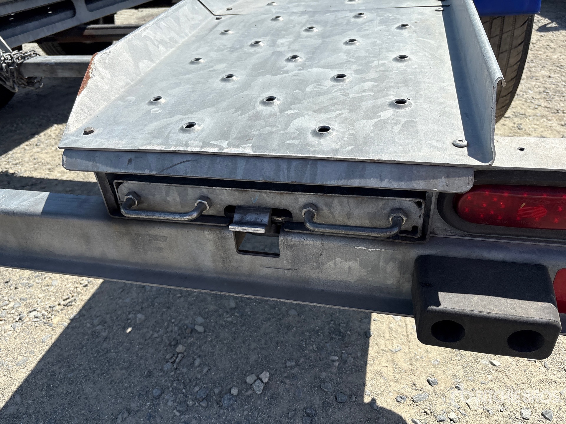 2020 Demco AT7000P