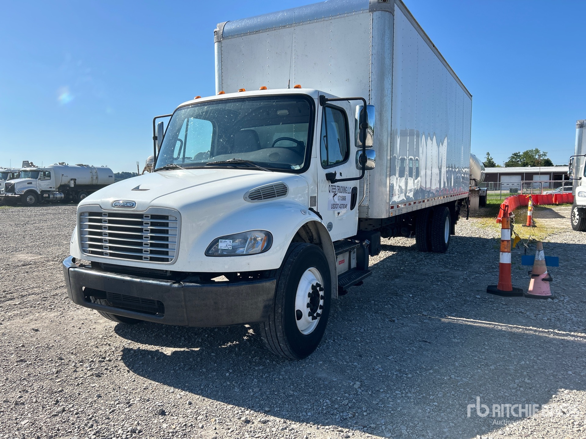 2017 Freightliner M2 106