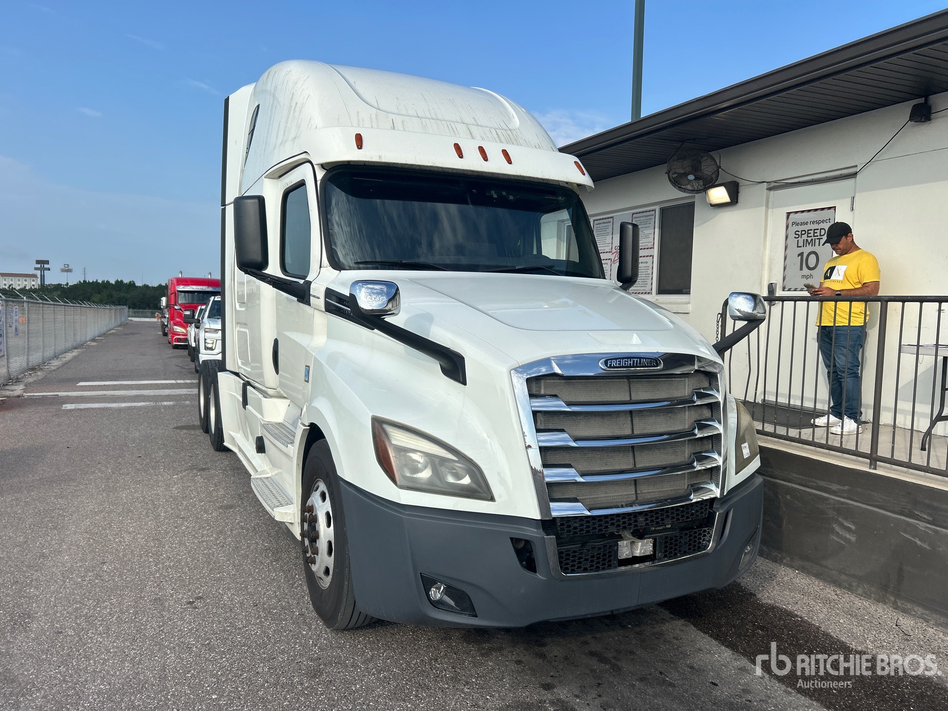 2019 Freightliner CASCADIA 126