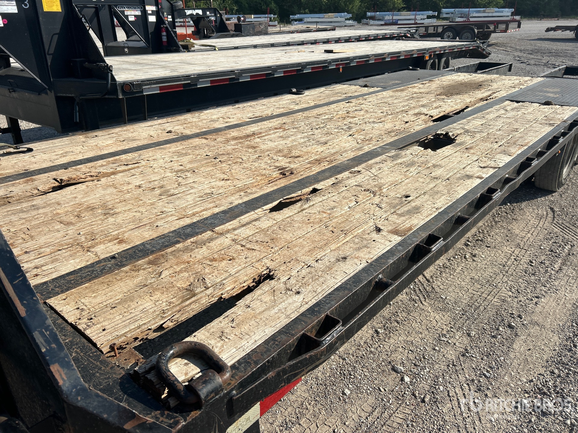 2018 Sure-Trac T/A Gooseneck
