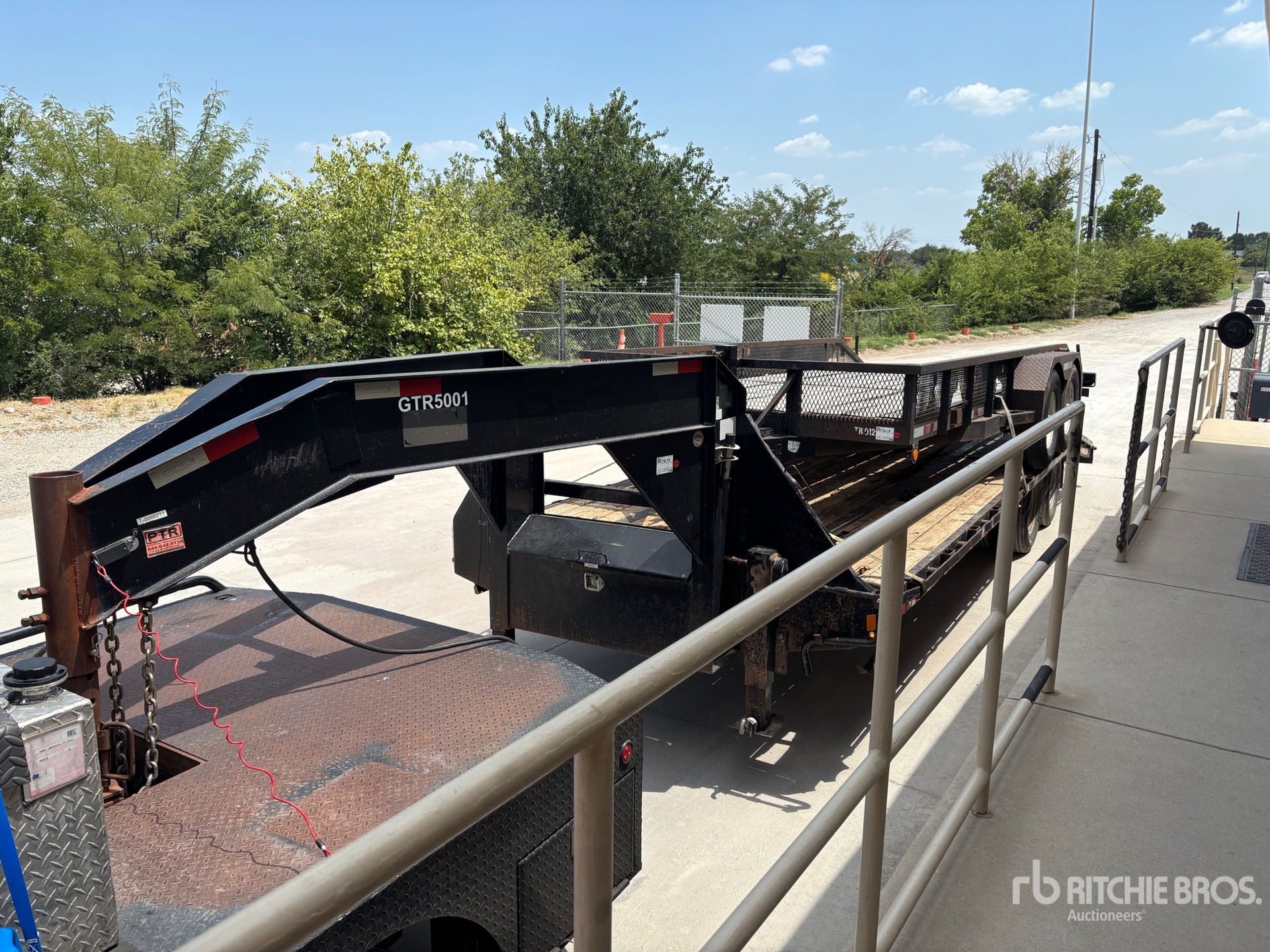2018 Sure-Trac T/A Gooseneck