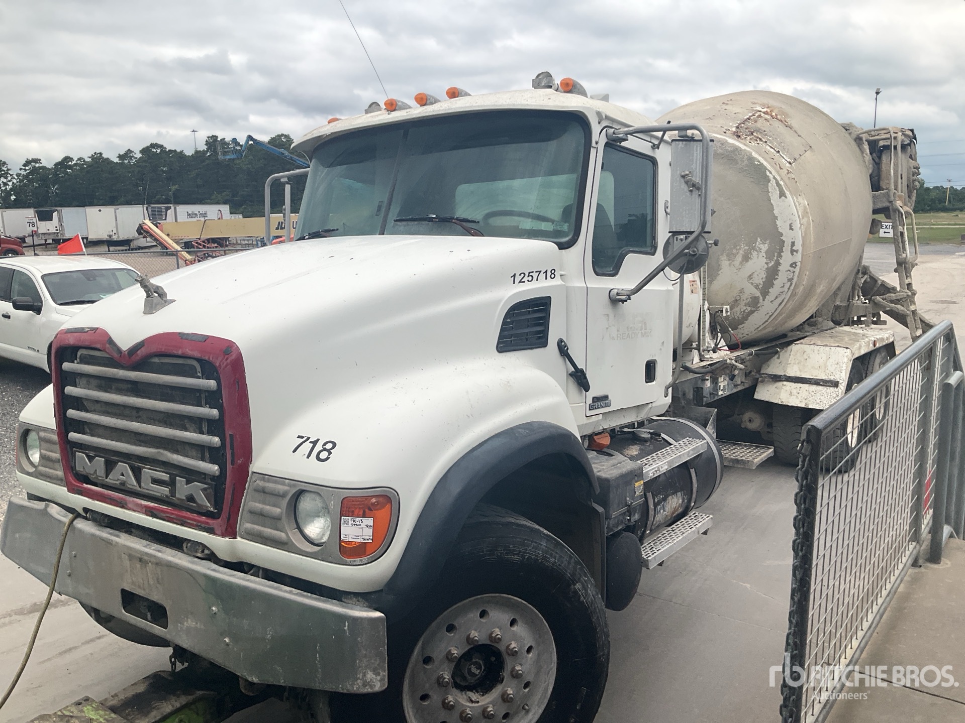2007 Mack CV713