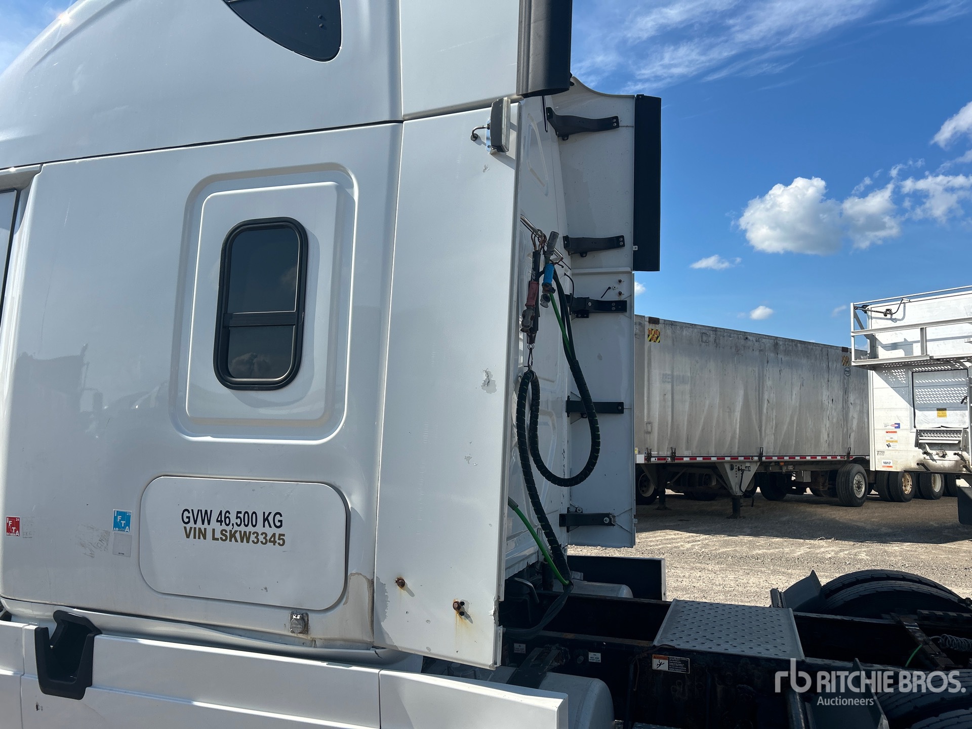 2020 Freightliner CASCADIA 126