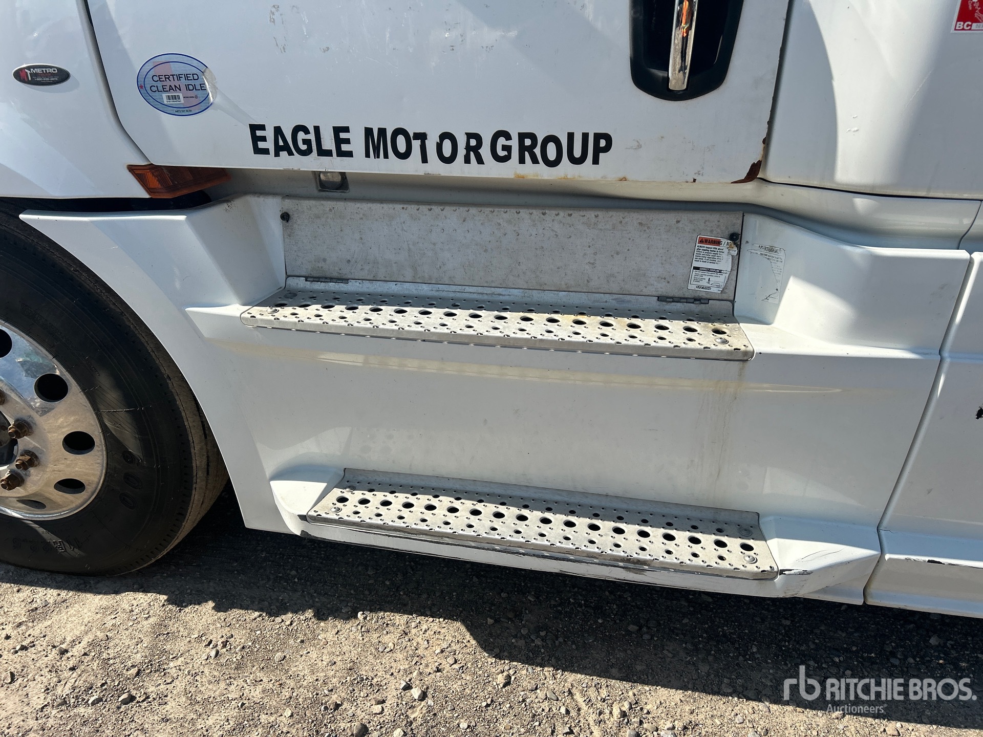 2020 Freightliner CASCADIA 126