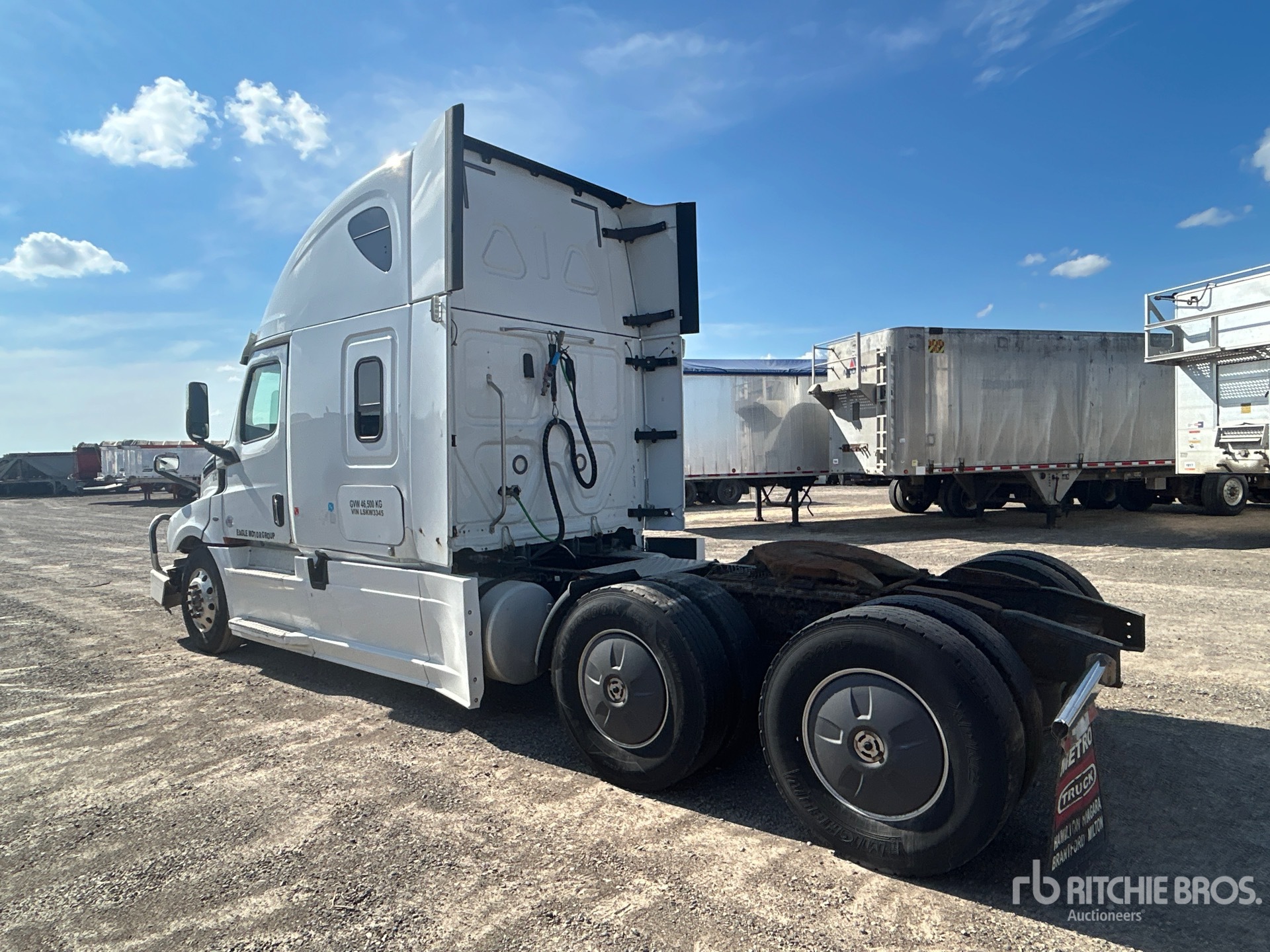 2020 Freightliner CASCADIA 126