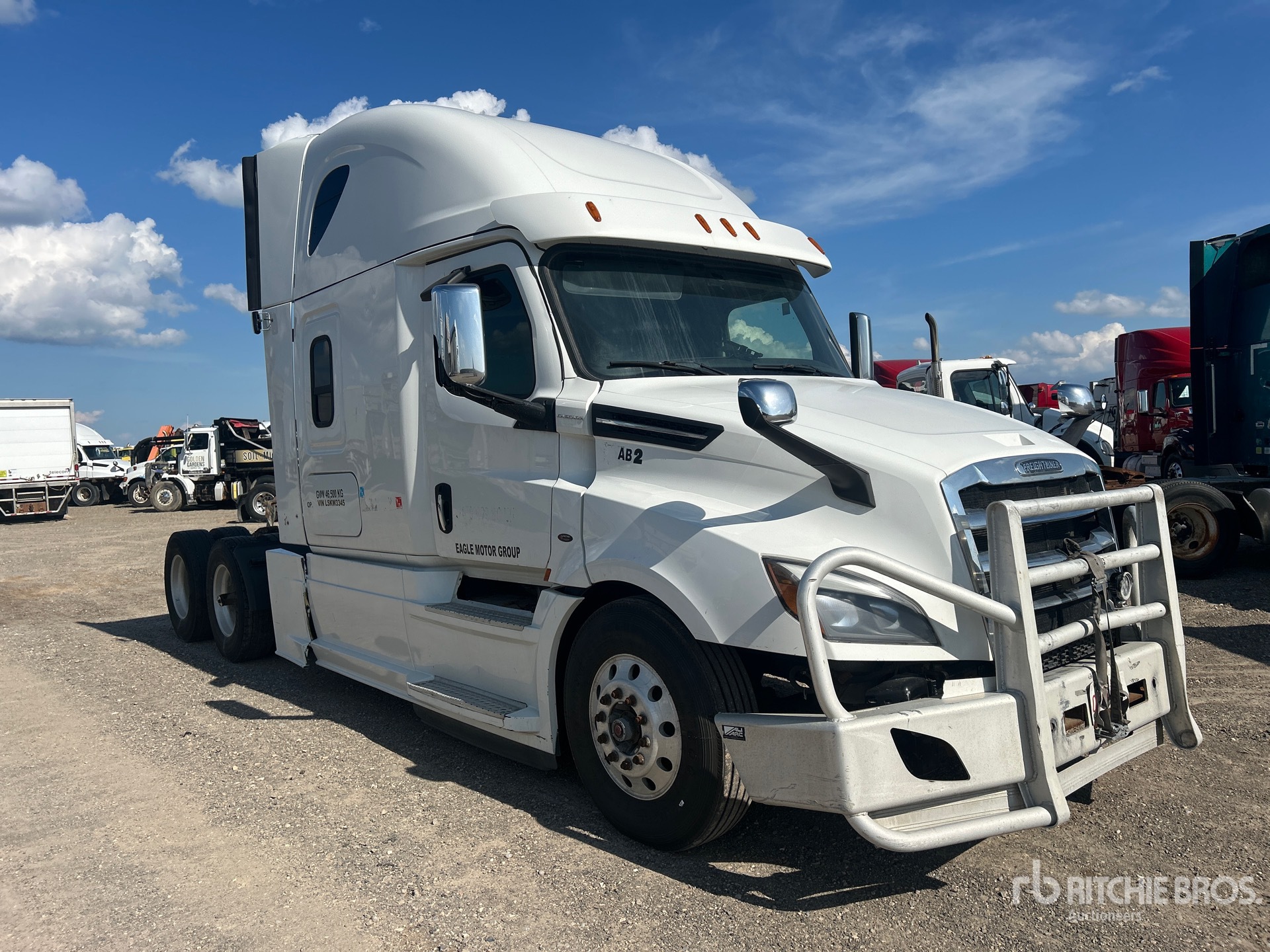 2020 Freightliner CASCADIA 126