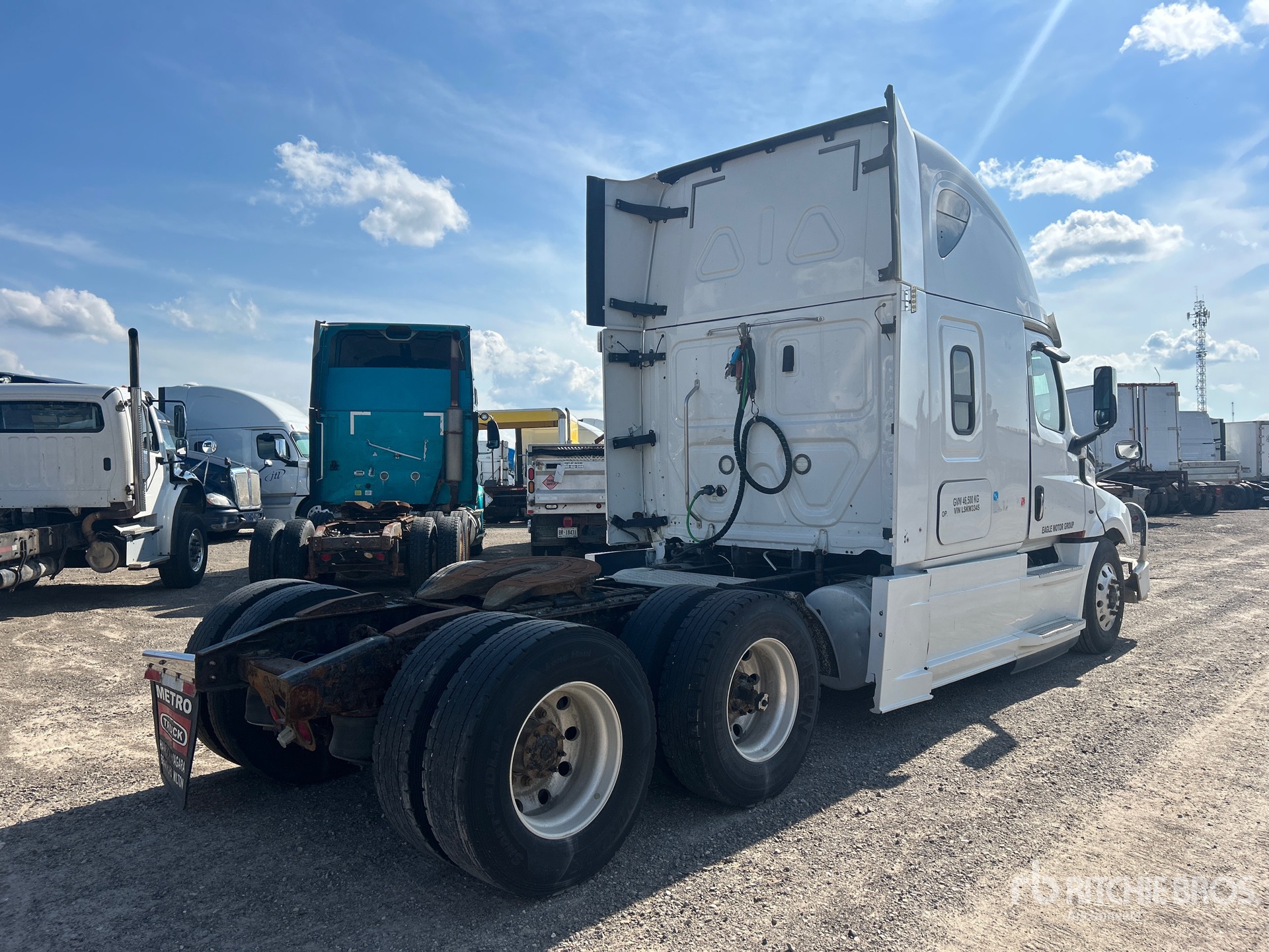 2020 Freightliner CASCADIA 126