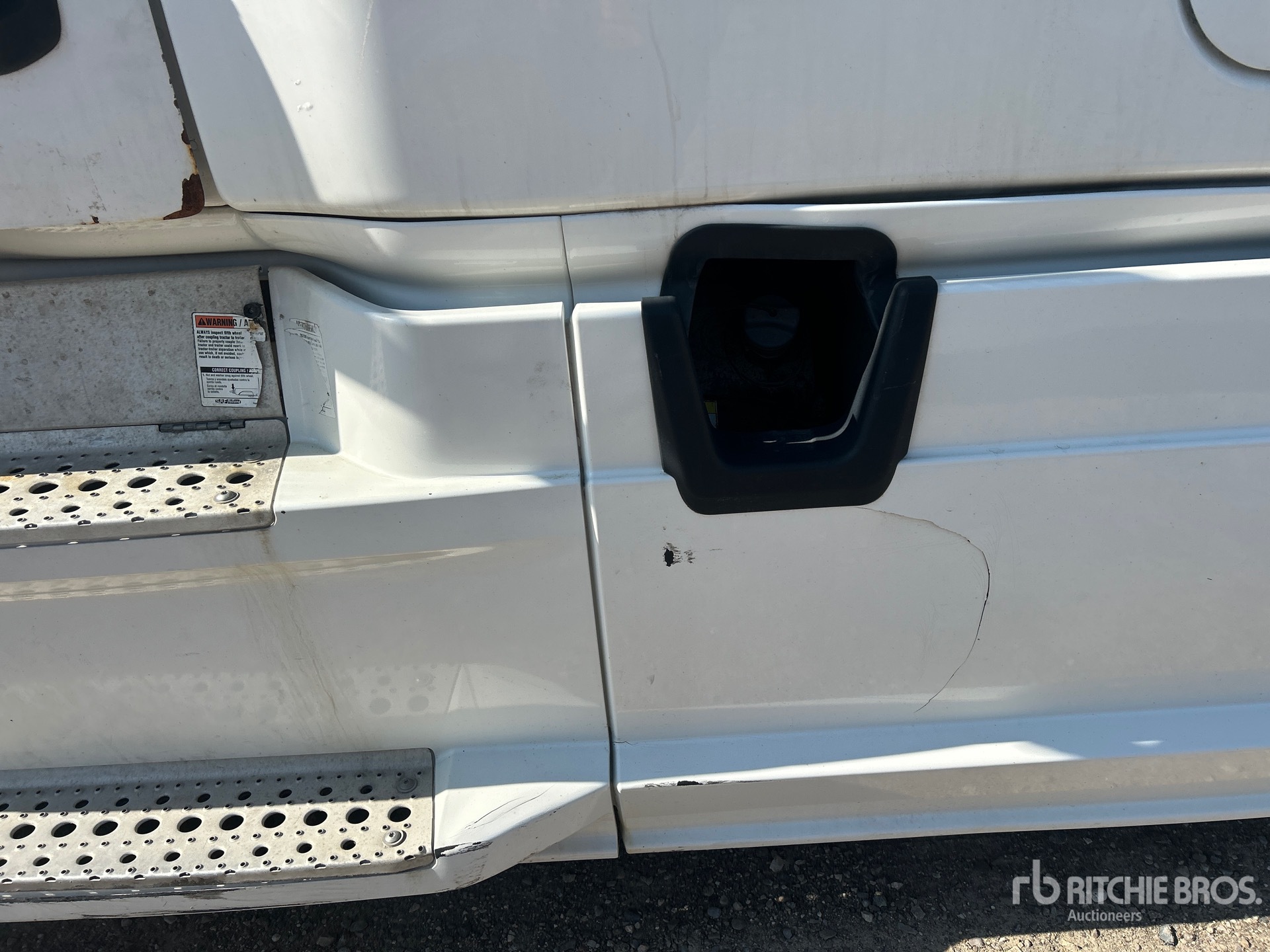 2020 Freightliner CASCADIA 126