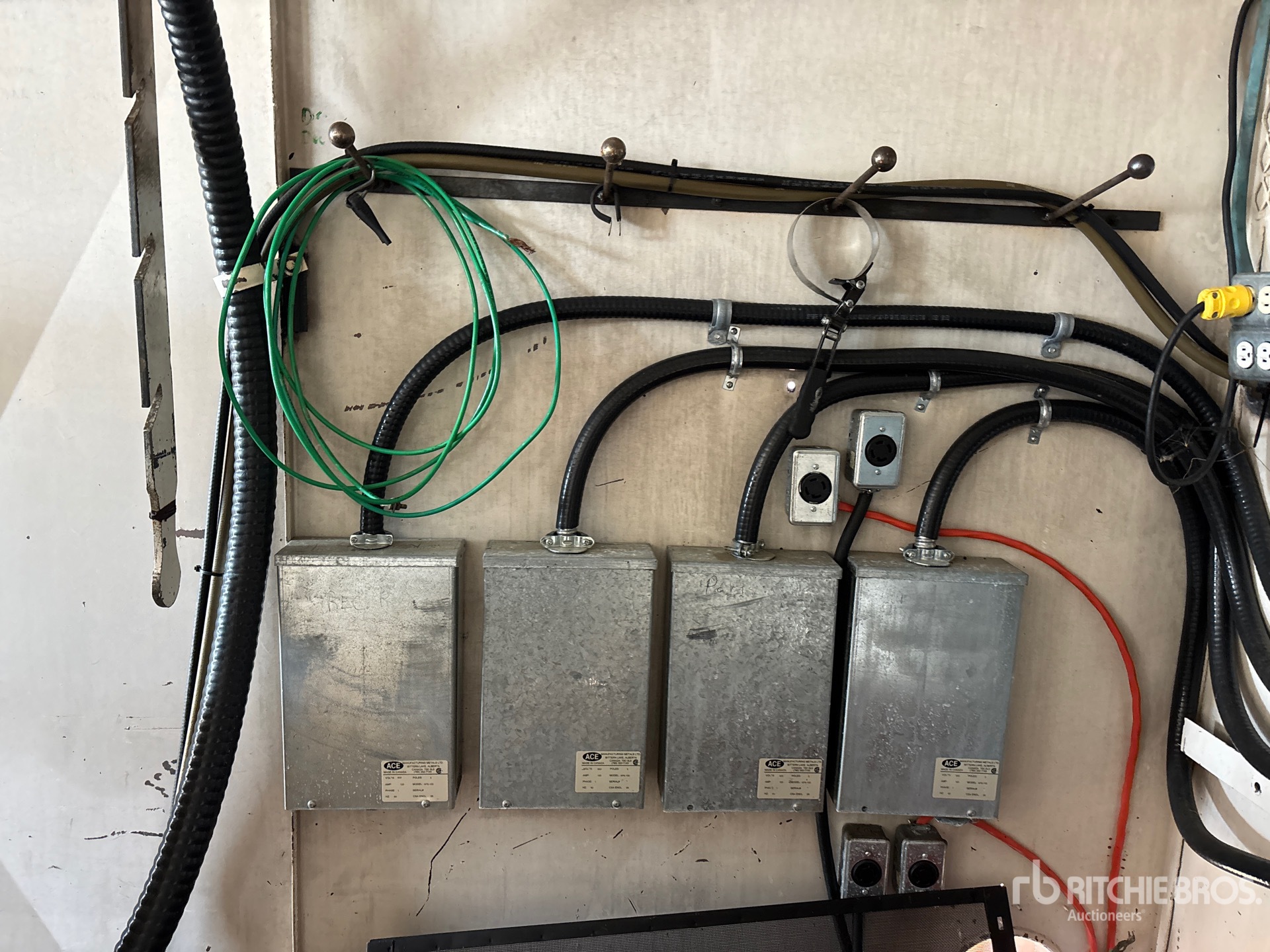 2007 Caterpillar SKID-MOUNTED DUAL