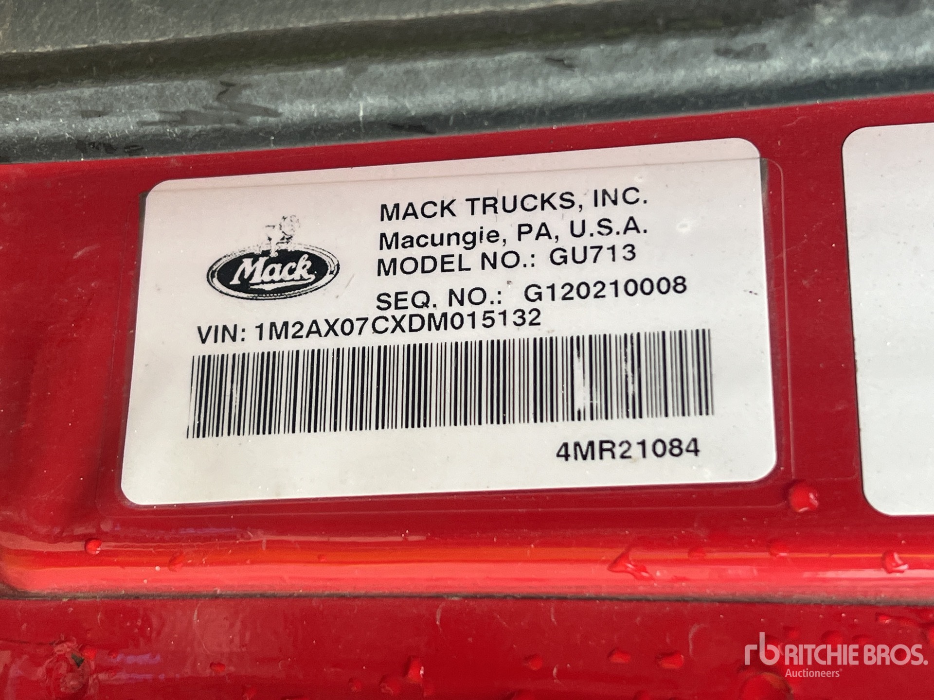 2013 Mack GU713