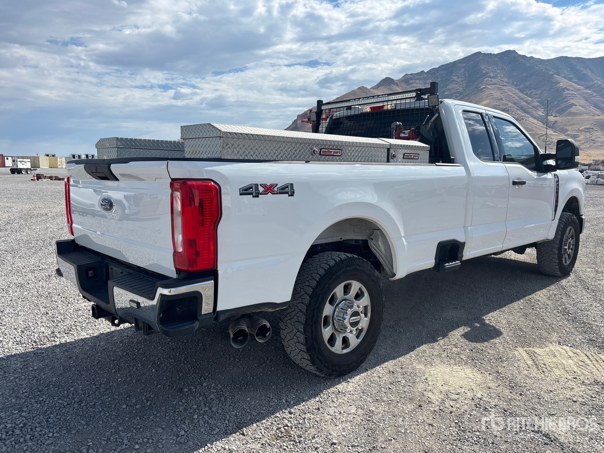 General Appearance with Picture, Right Rear Corner