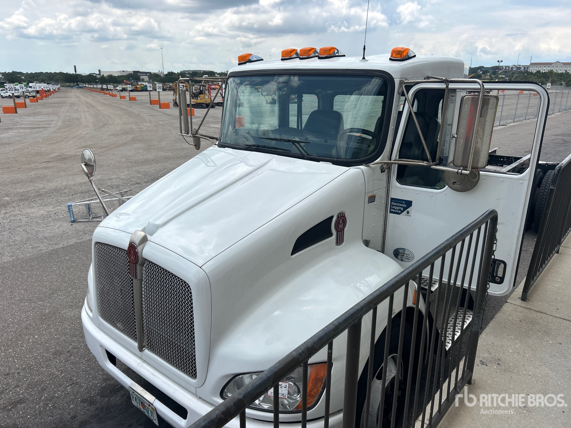 2020 Kenworth T370