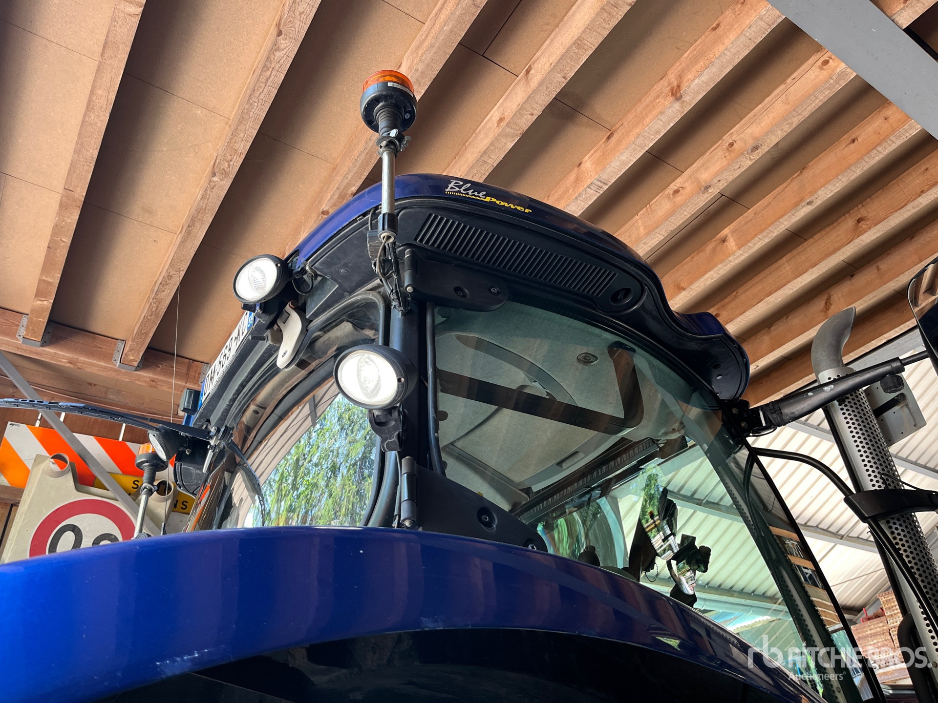 2014 New Holland T7.210