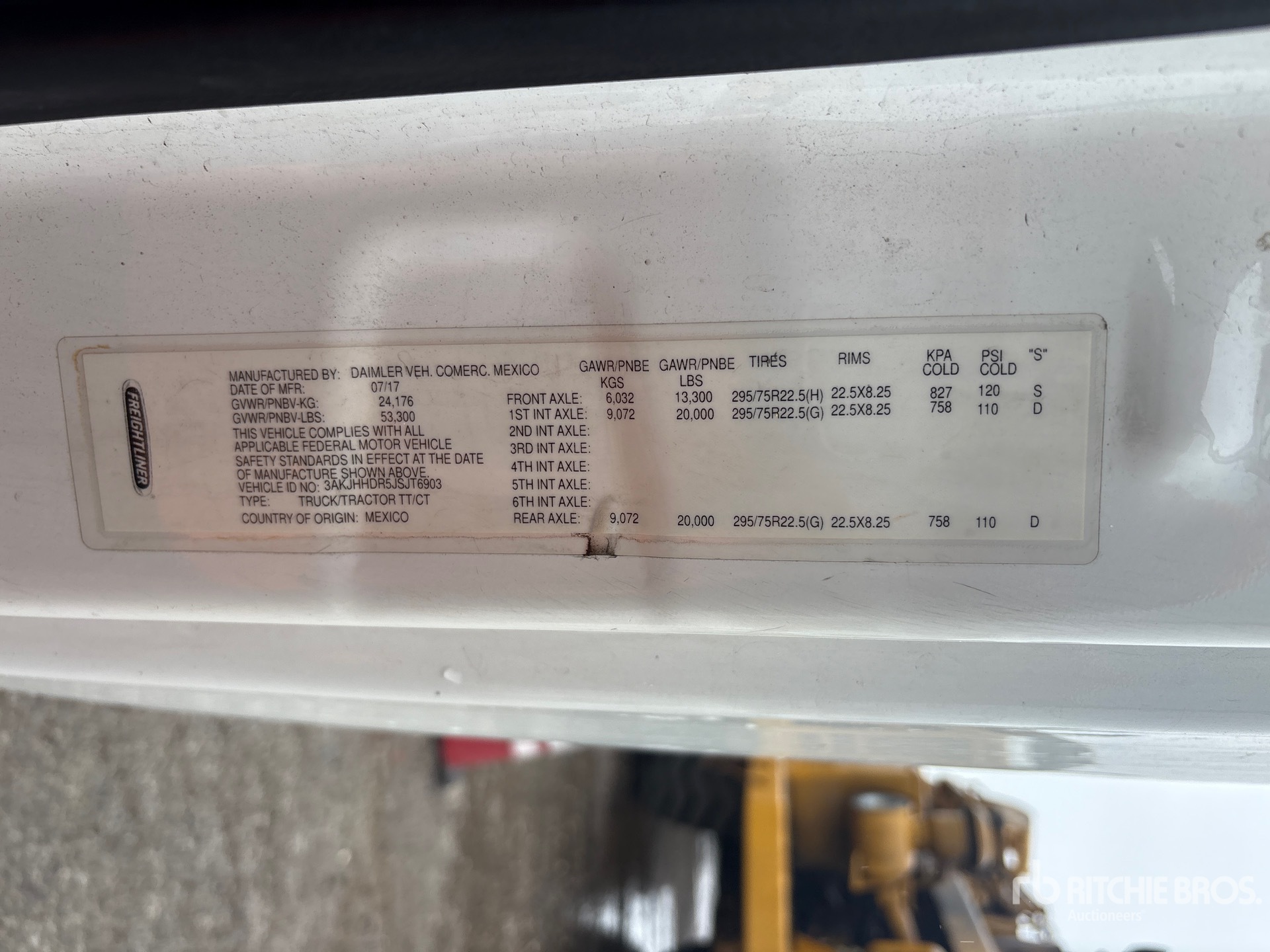2018 Freightliner CASCADIA 126