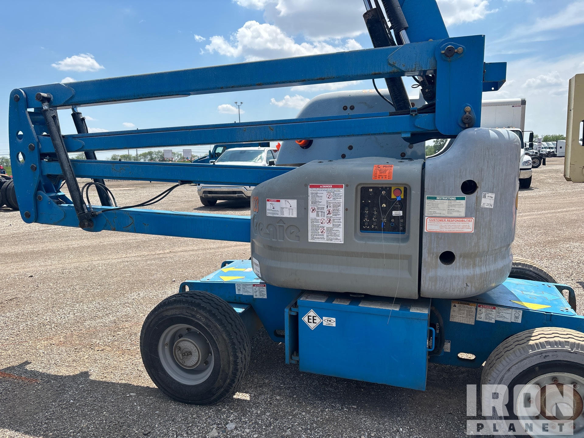 Photo of a 2014 Genie Z-45/25J