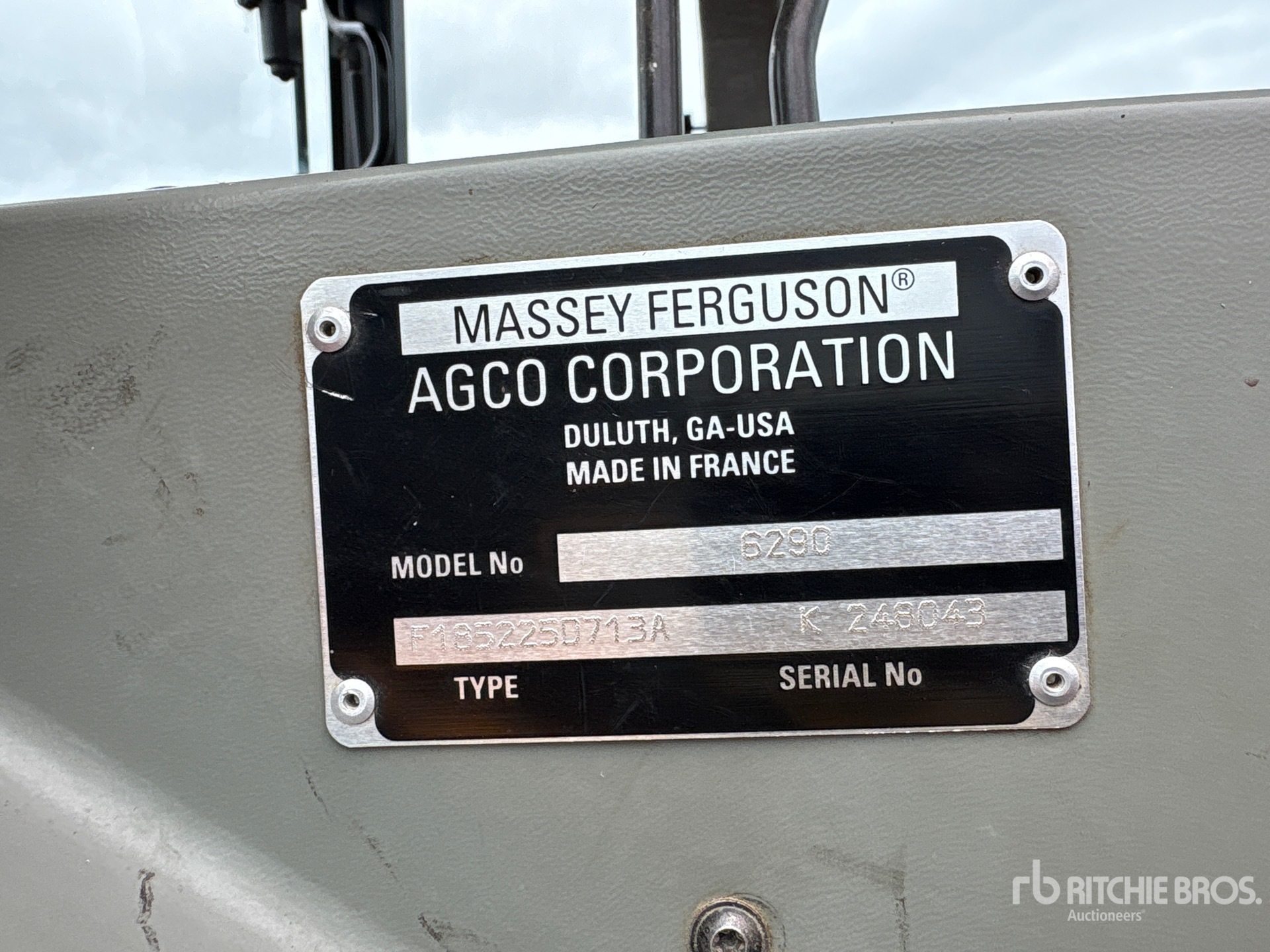 2001 Massey Ferguson MF6290