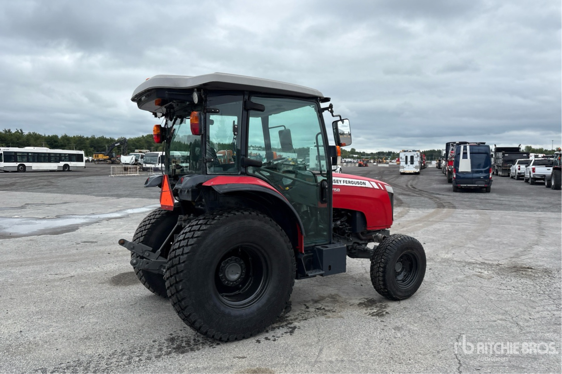 2016 Massey Ferguson 1758H