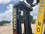 Hydraulics with Mast Lift Cylinders