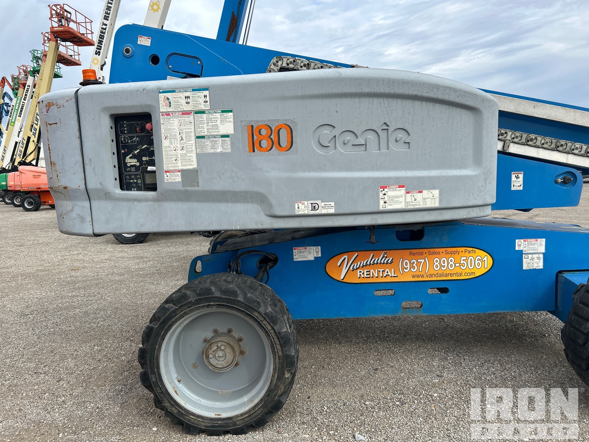 Photo of a 2014 Genie S-60X