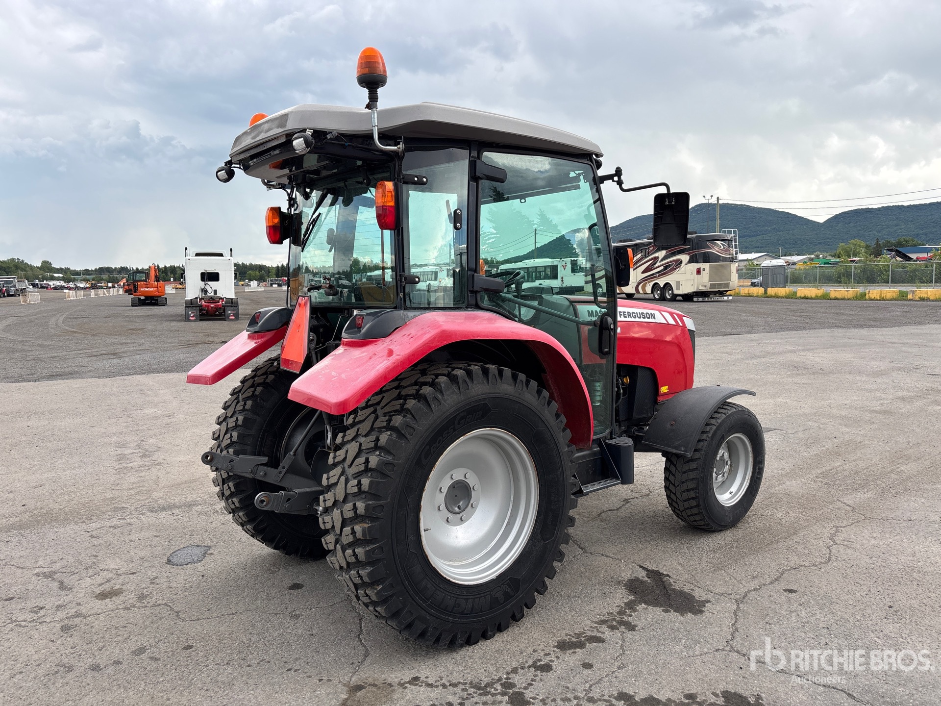 2020 Massey Ferguson MF1760MH