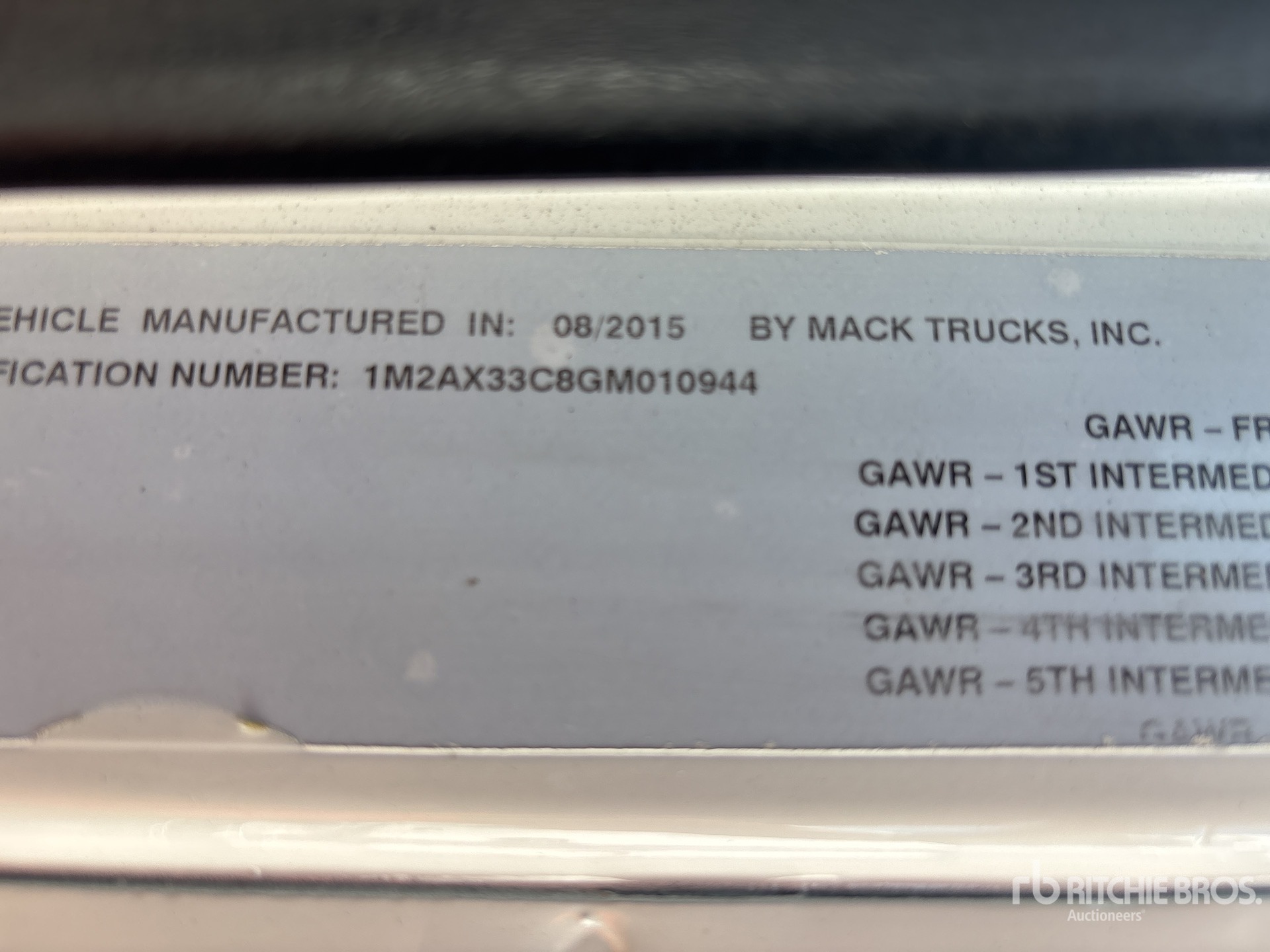 2016 Mack GU533