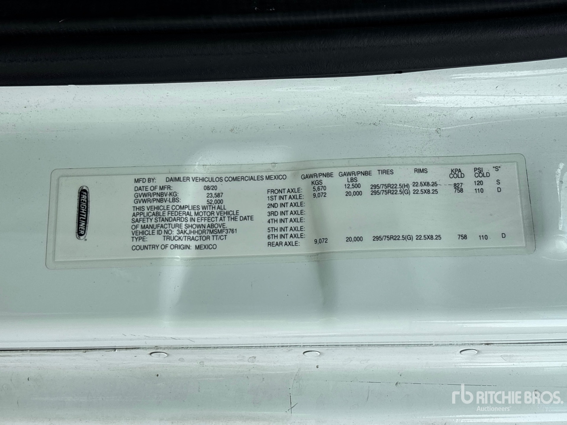 2021 Freightliner CASCADIA 126