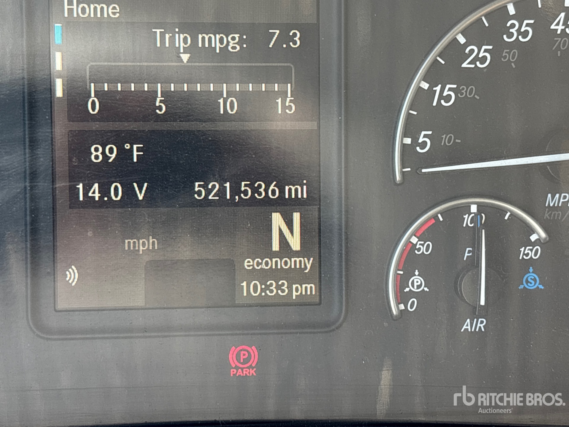 2021 Freightliner CASCADIA 126