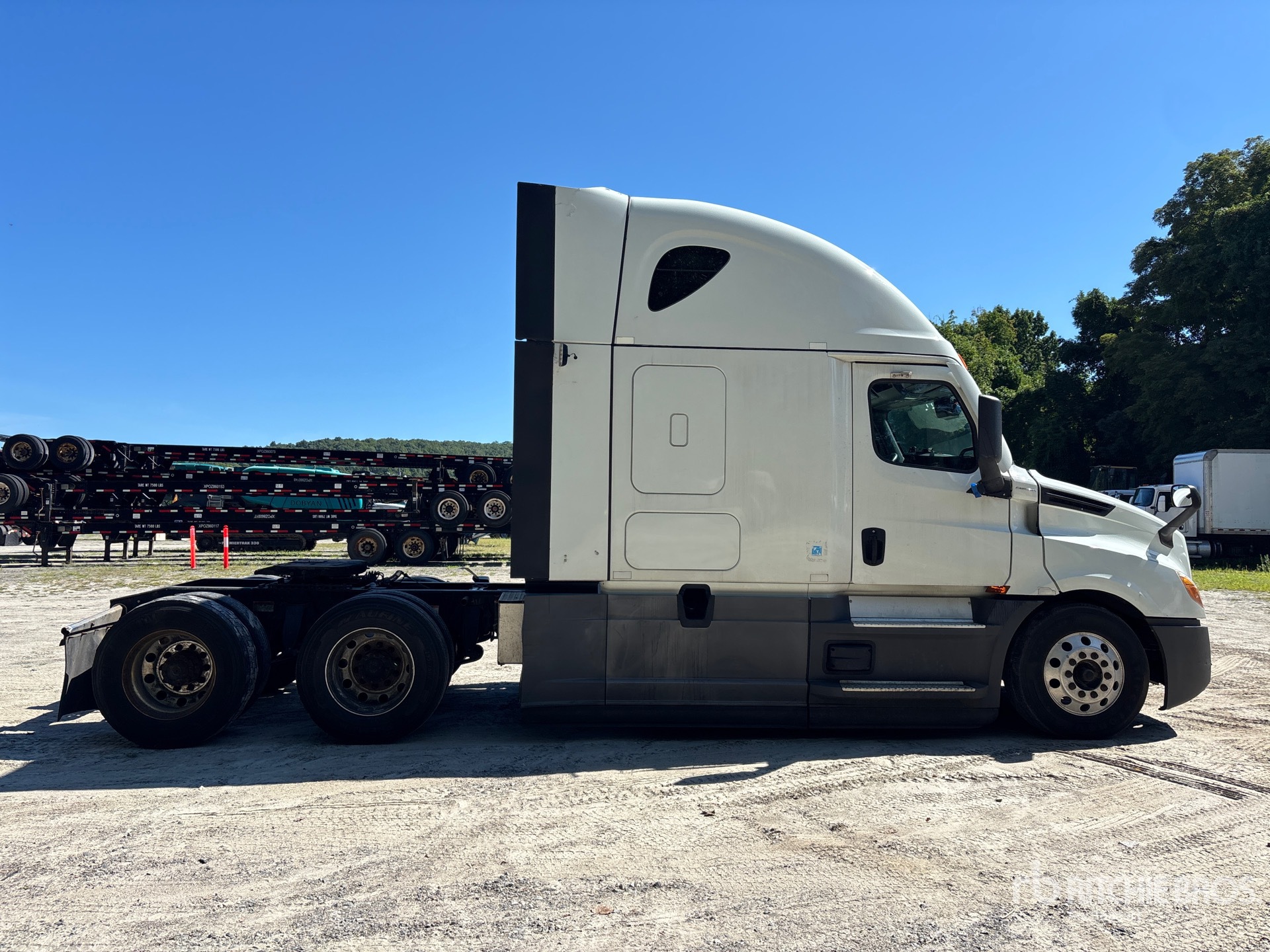 2021 Freightliner CASCADIA 126