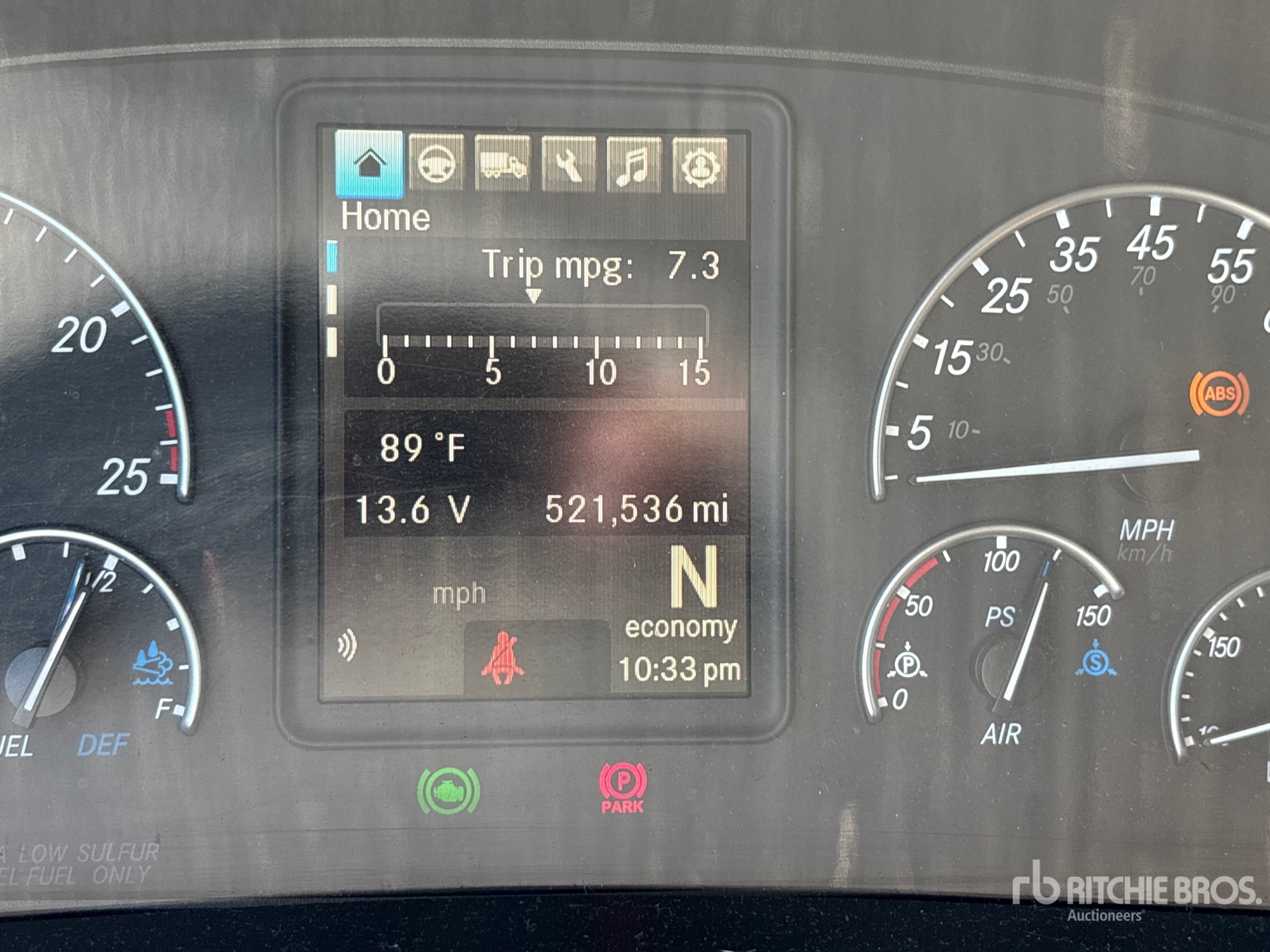 2021 Freightliner CASCADIA 126