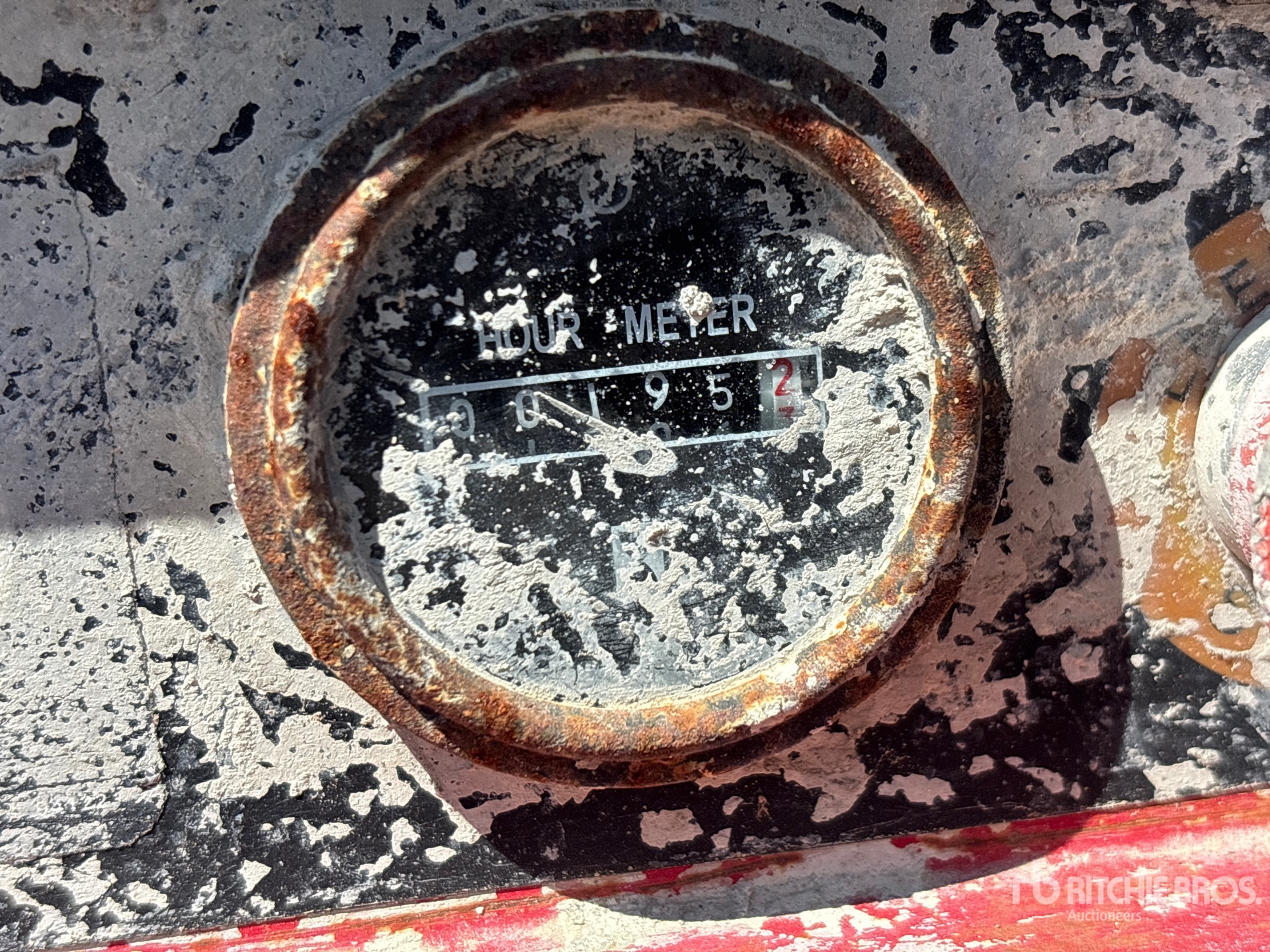 General Appearance with Hour Meter / Odometer