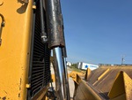 Hydraulics with Blade Lift Cylinders