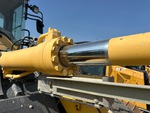 Hydraulics with Bucket Tilt Cylinders