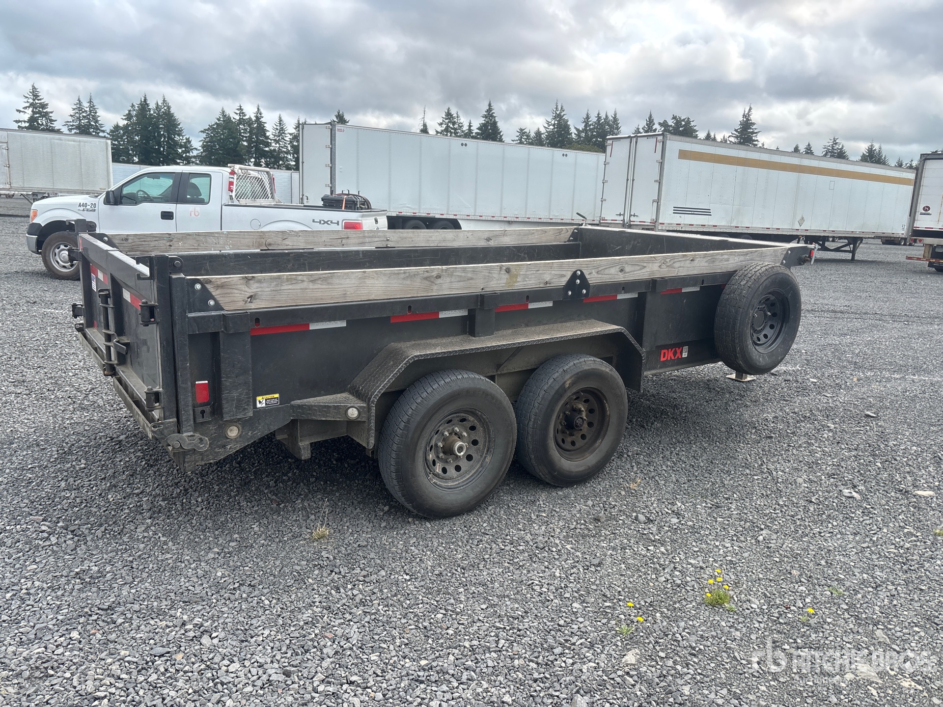 General Appearance with Picture, Right Rear Corner